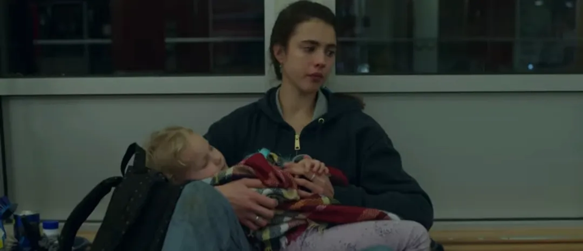 Rylea Nevaeh Whittet and Margaret Qualley in Maid (2021)