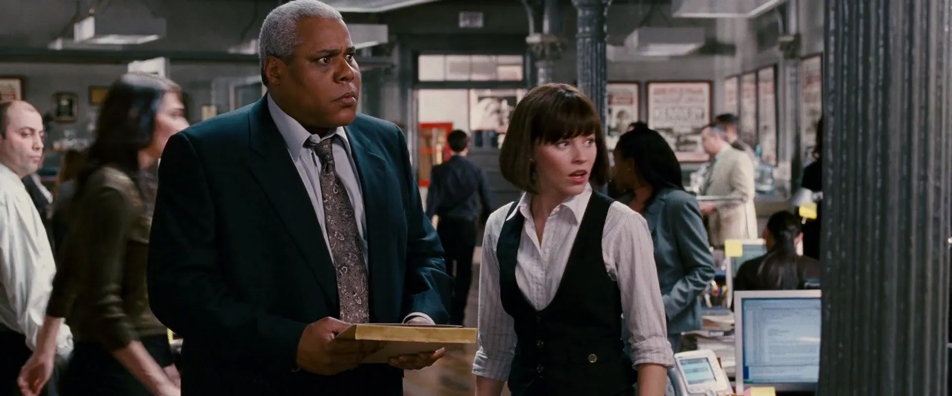 Elizabeth Banks and Bill Nunn in Spider-Man 3 (2007)