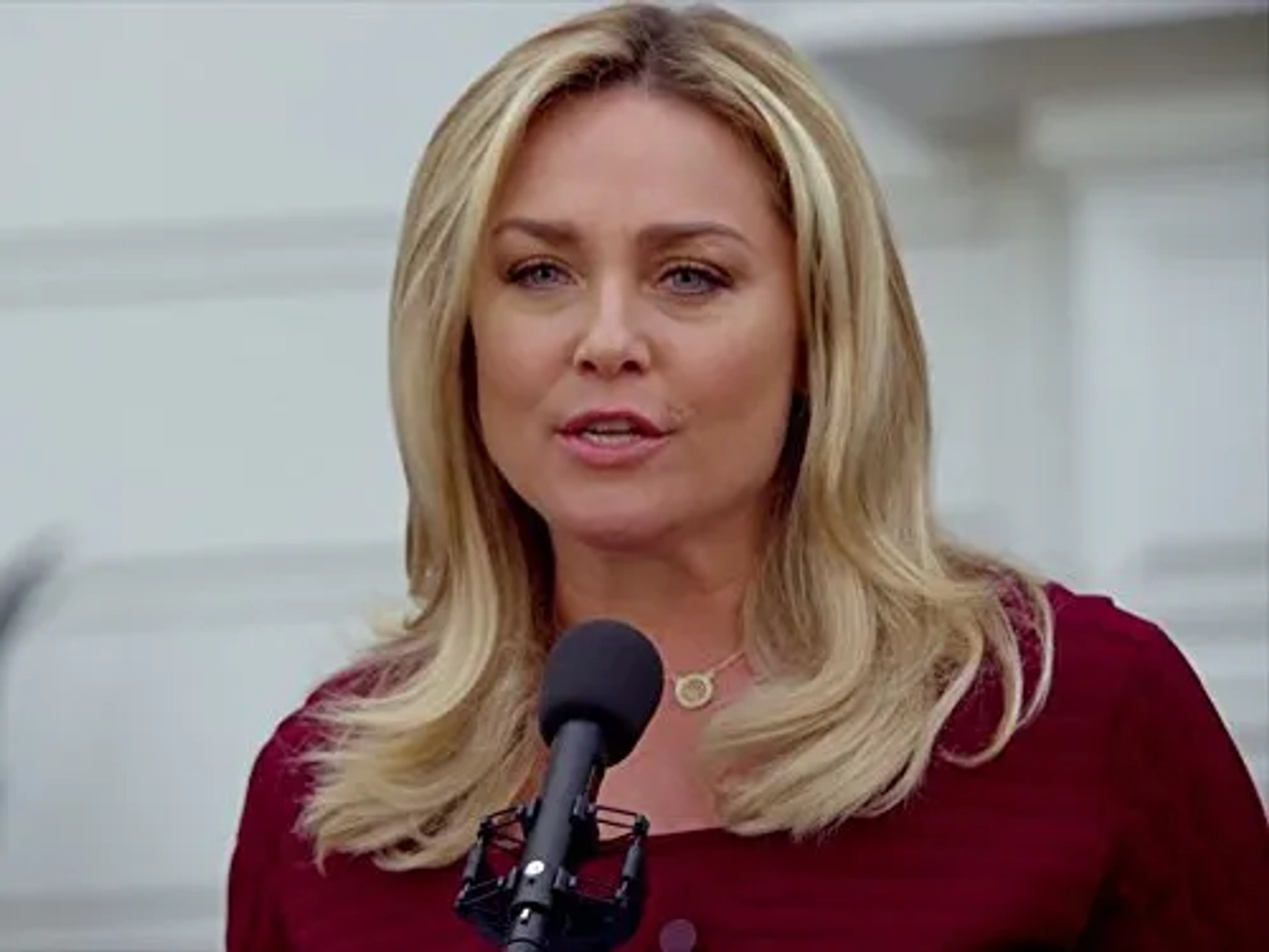 Elisabeth Röhm in The Last Ship (2014)