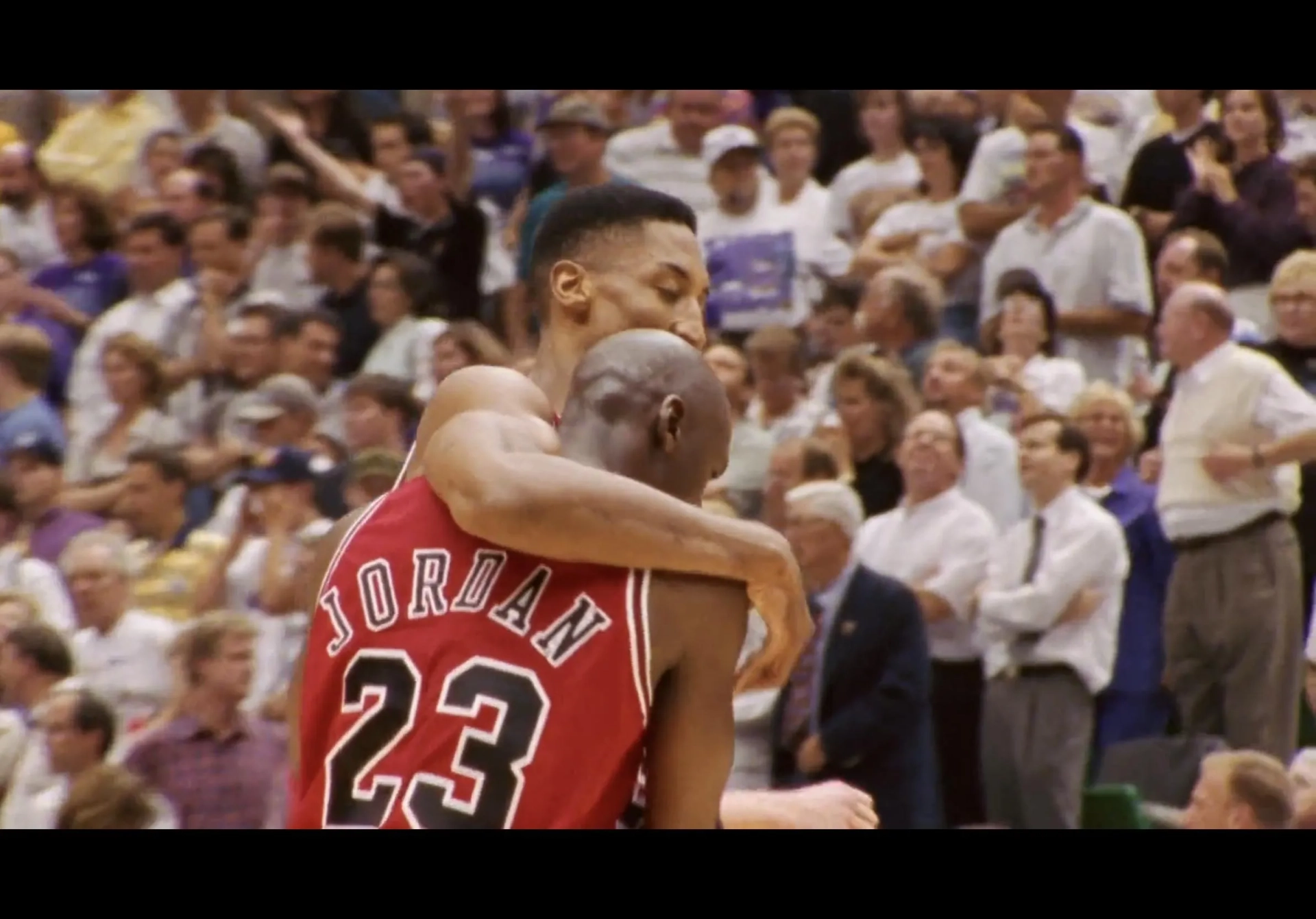 Michael Jordan and Scottie Pippen in The Last Dance (2020)