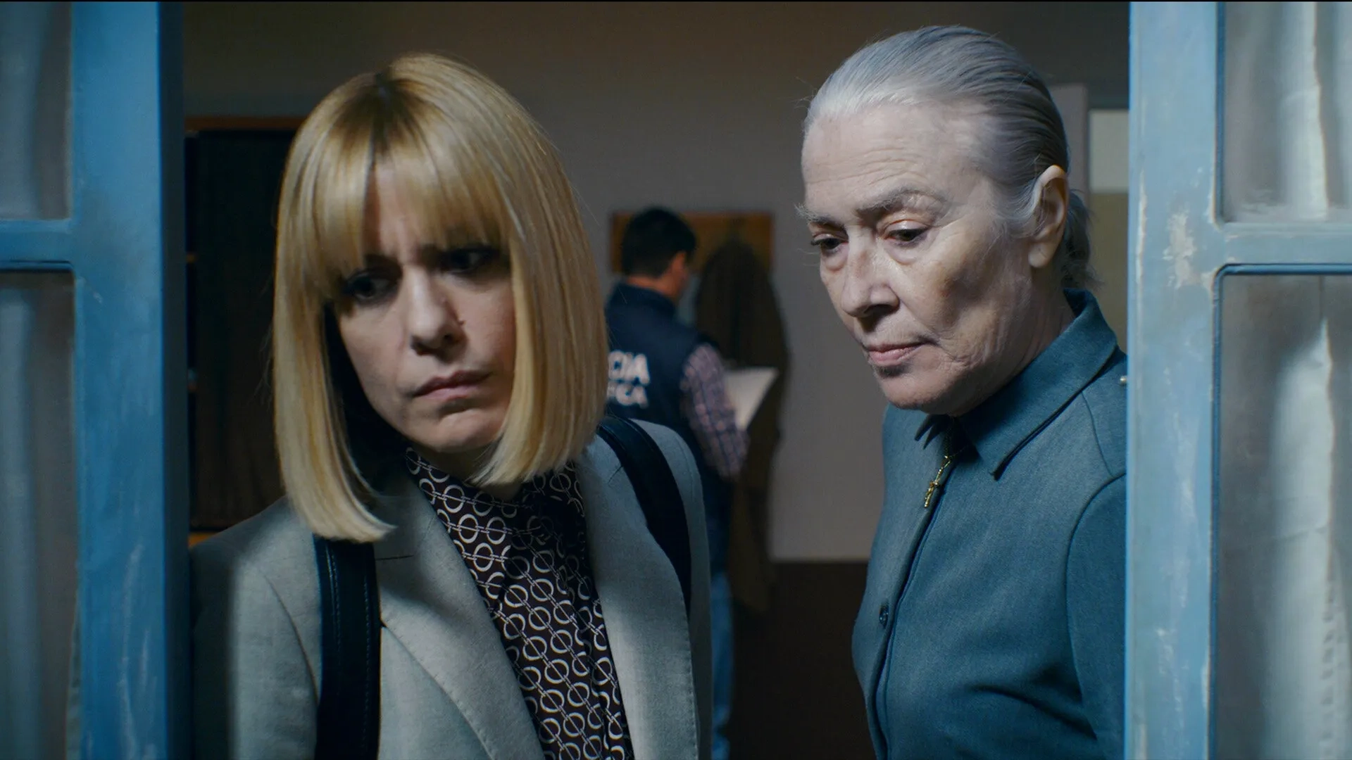 Susi Sánchez and Alexandra Jiménez in The Innocent (2021)