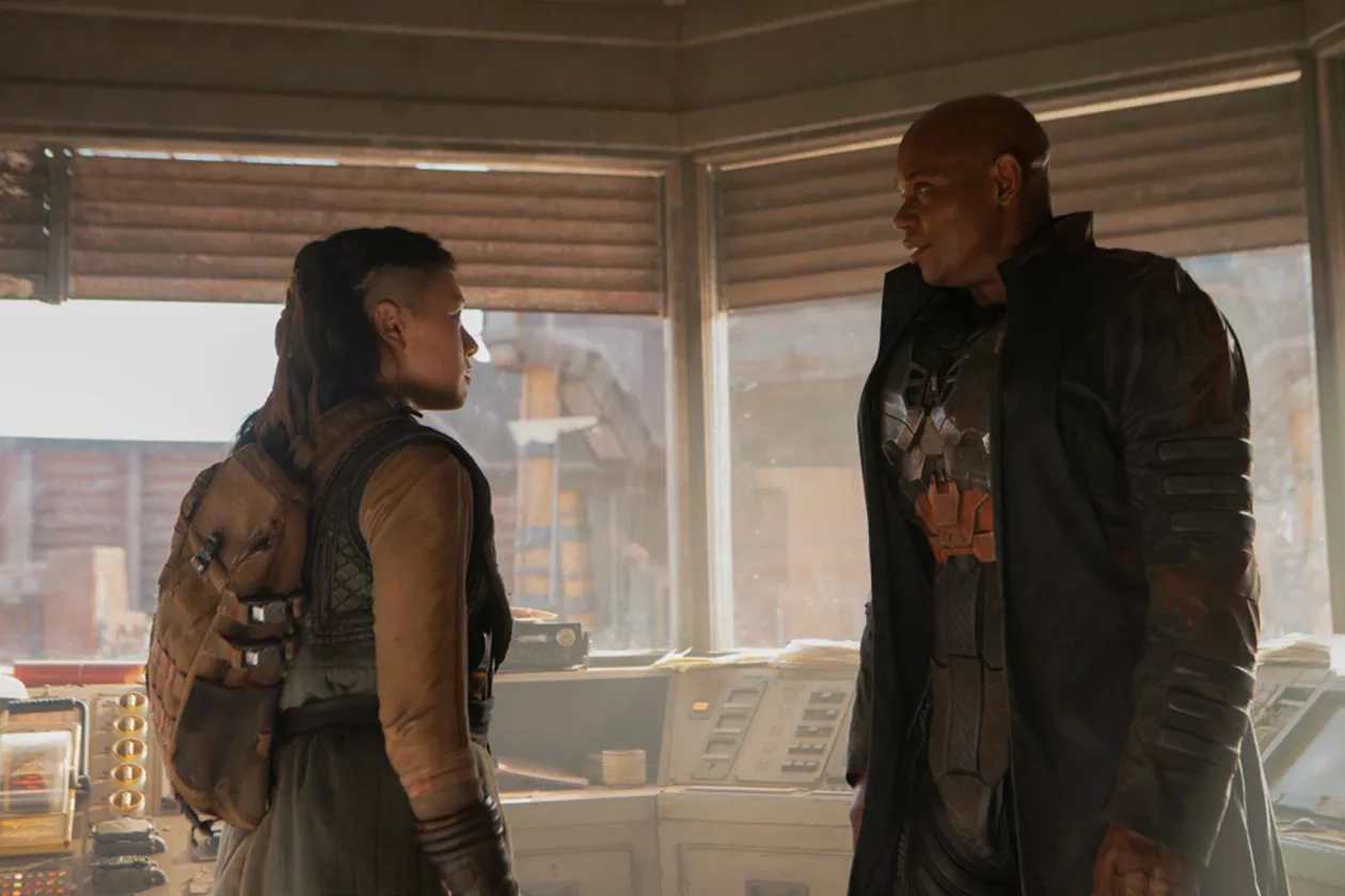 Bokeem Woodbine and Yerin Ha in Halo (2022)