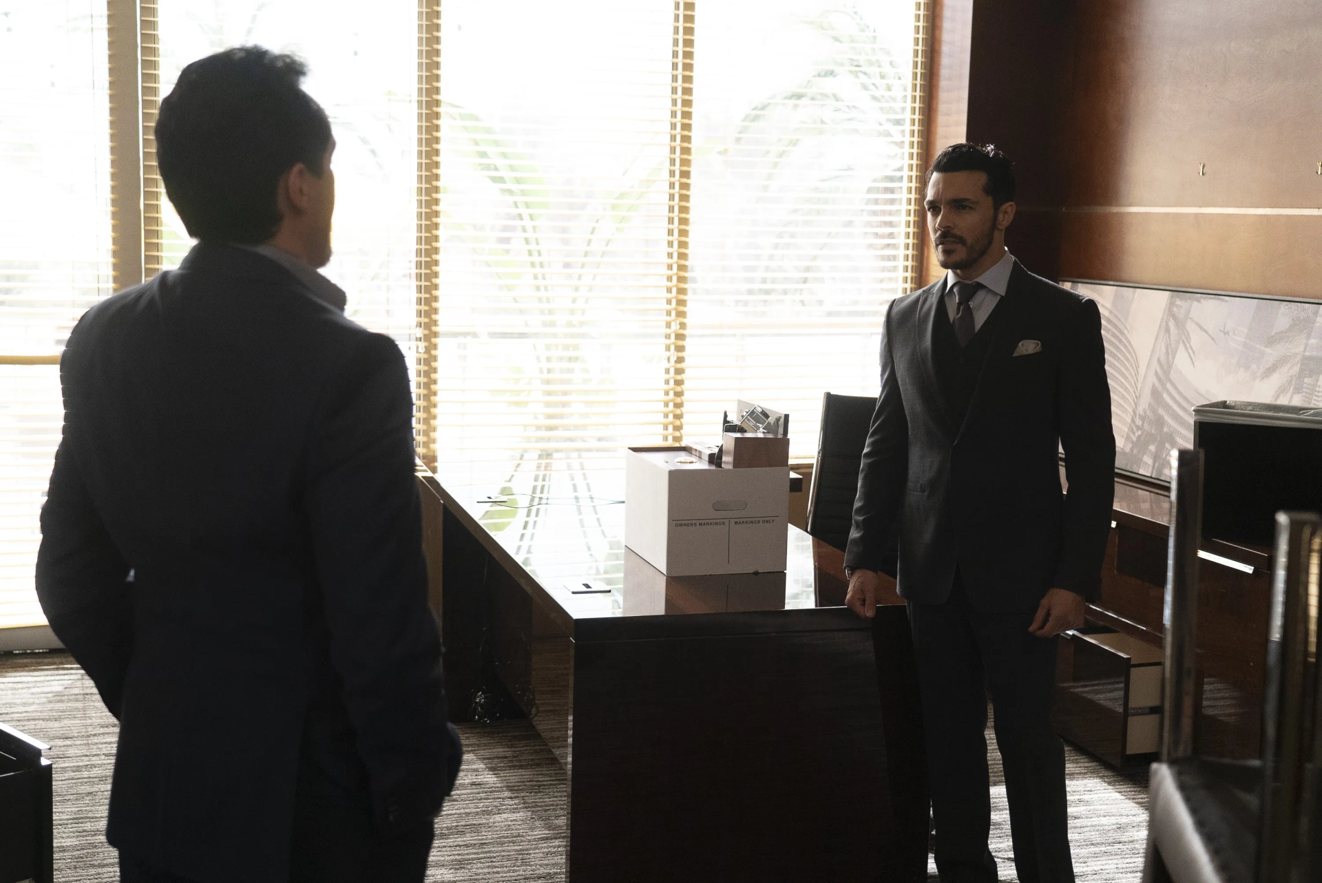 Demián Bichir and Shalim Ortiz in Grand Hotel (2019)