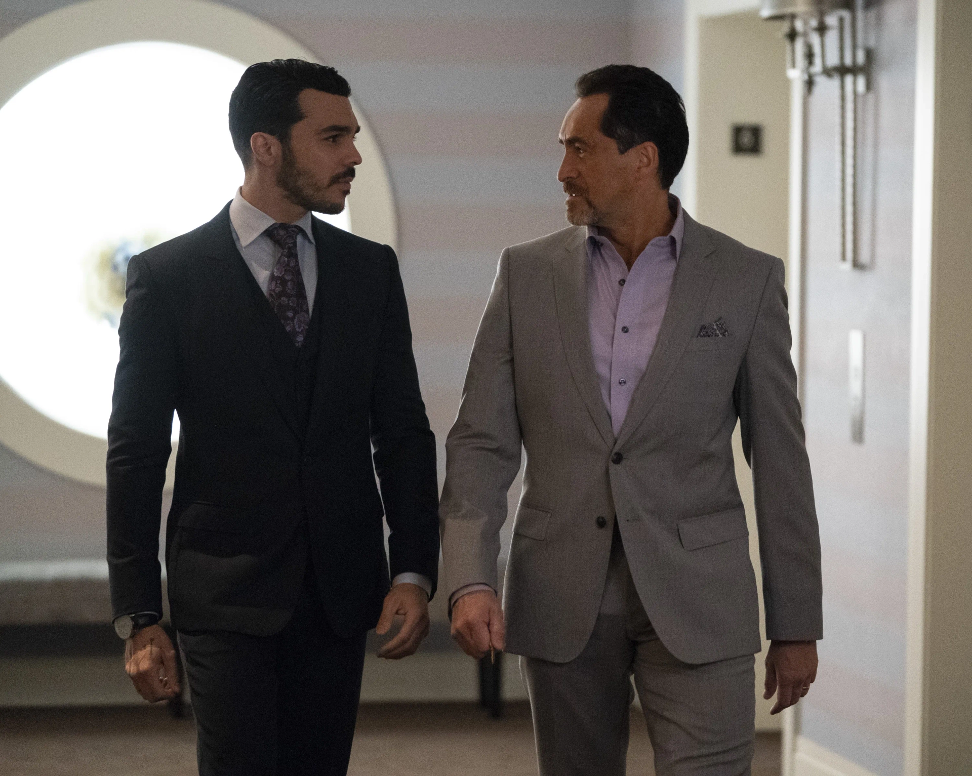 Demián Bichir and Shalim Ortiz in Grand Hotel (2019)