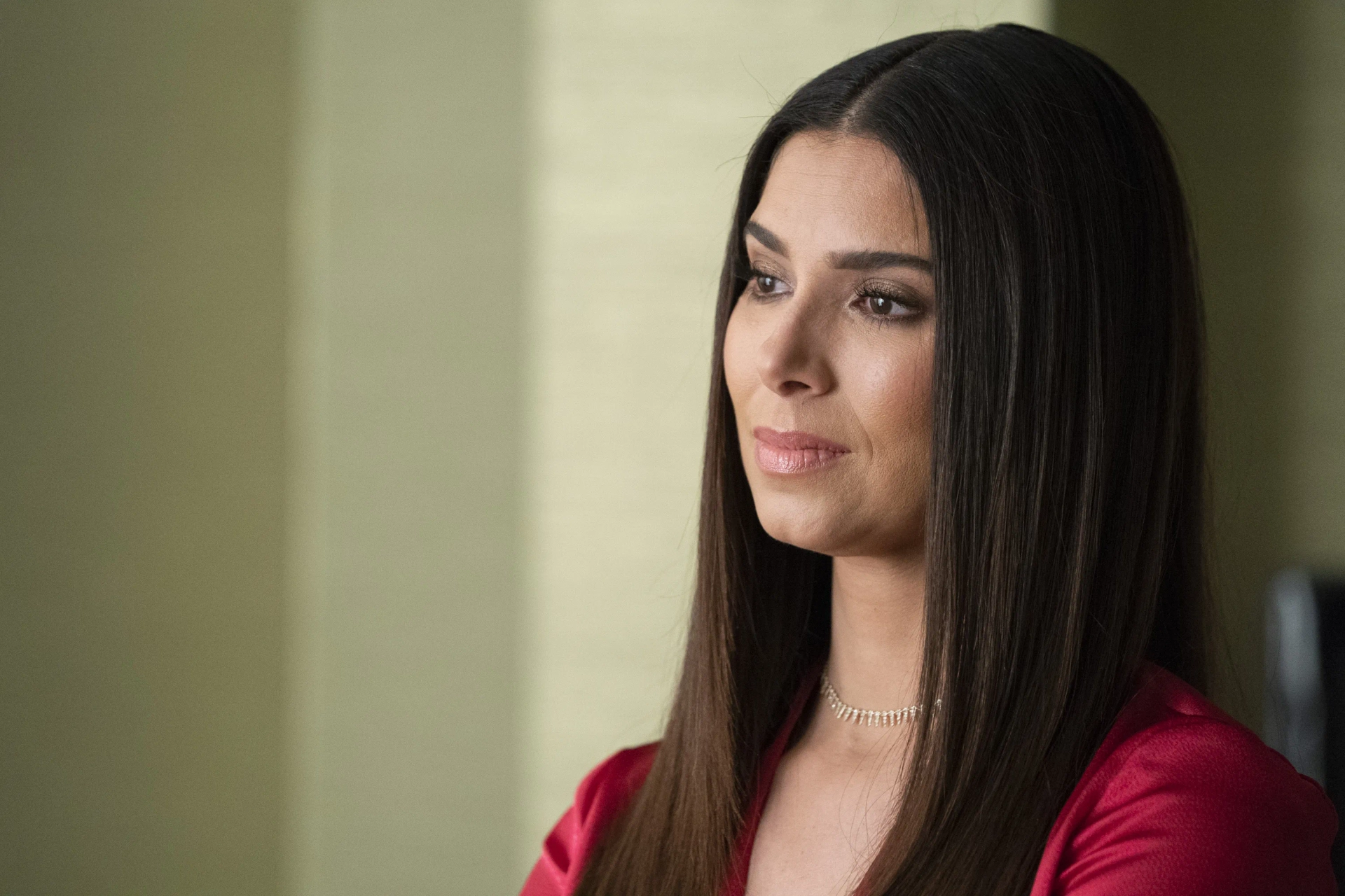 Roselyn Sanchez in Grand Hotel (2019)