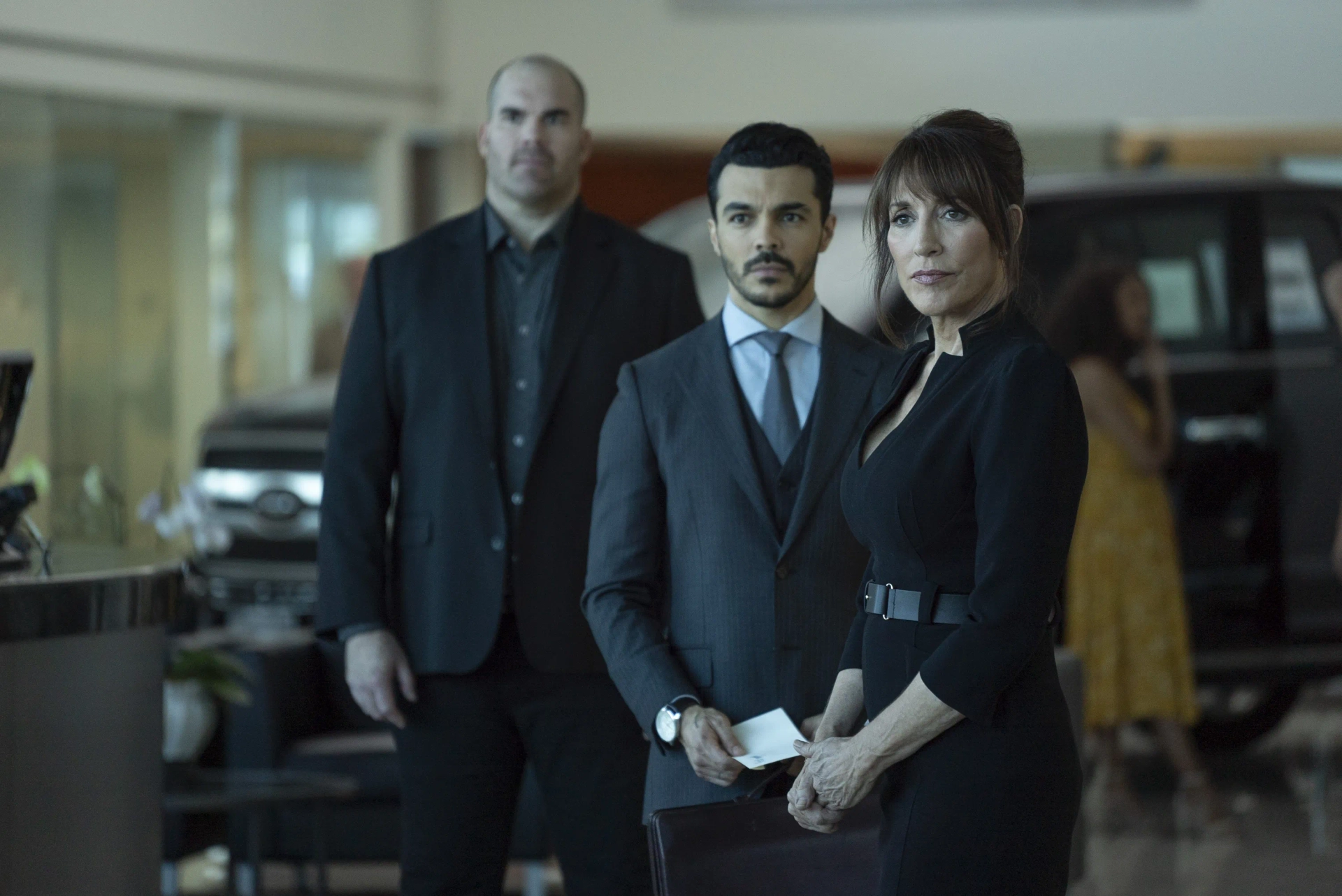 Katey Sagal, Brandon Molale, and Shalim Ortiz in Grand Hotel (2019)