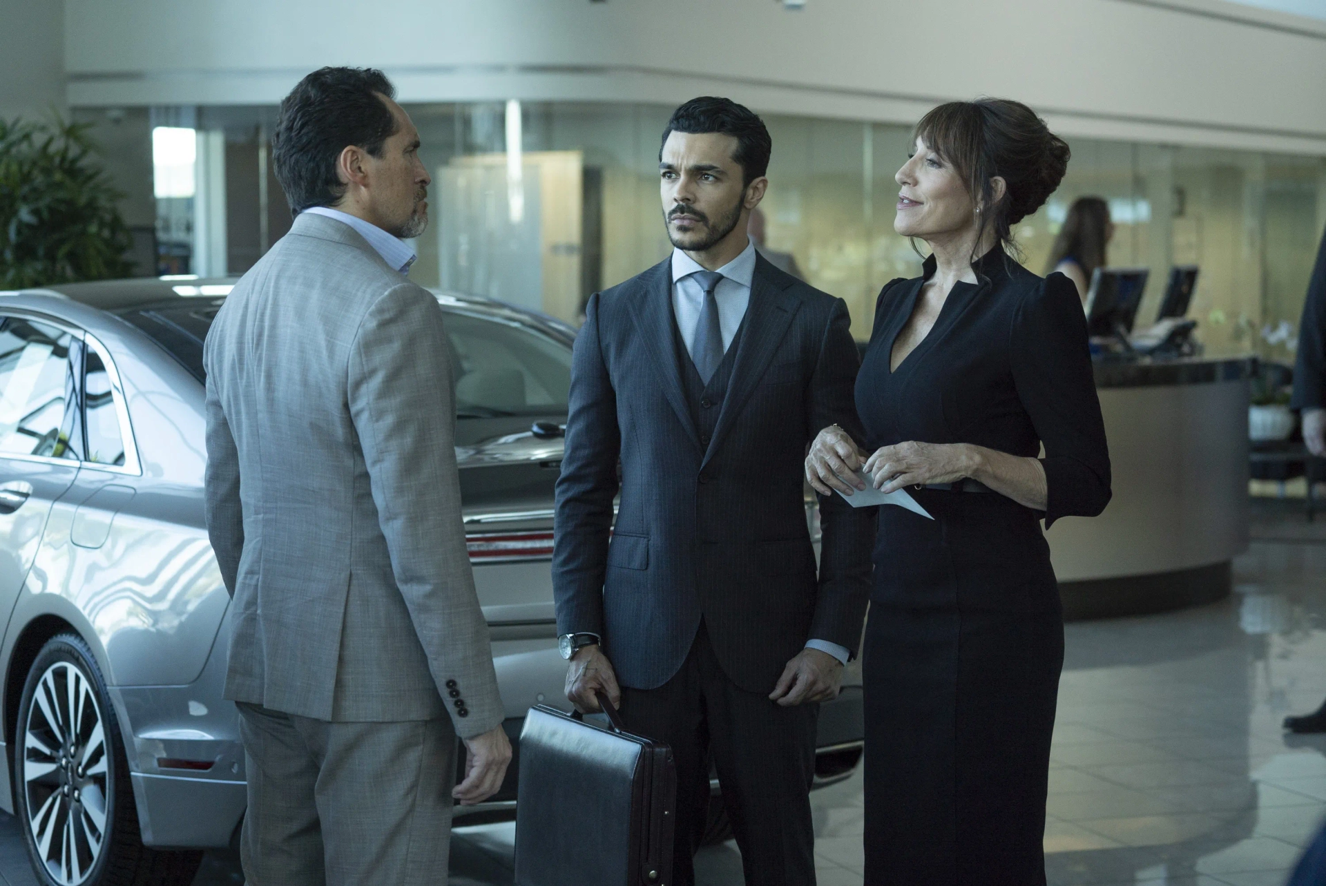 Katey Sagal, Demián Bichir, and Shalim Ortiz in Grand Hotel (2019)