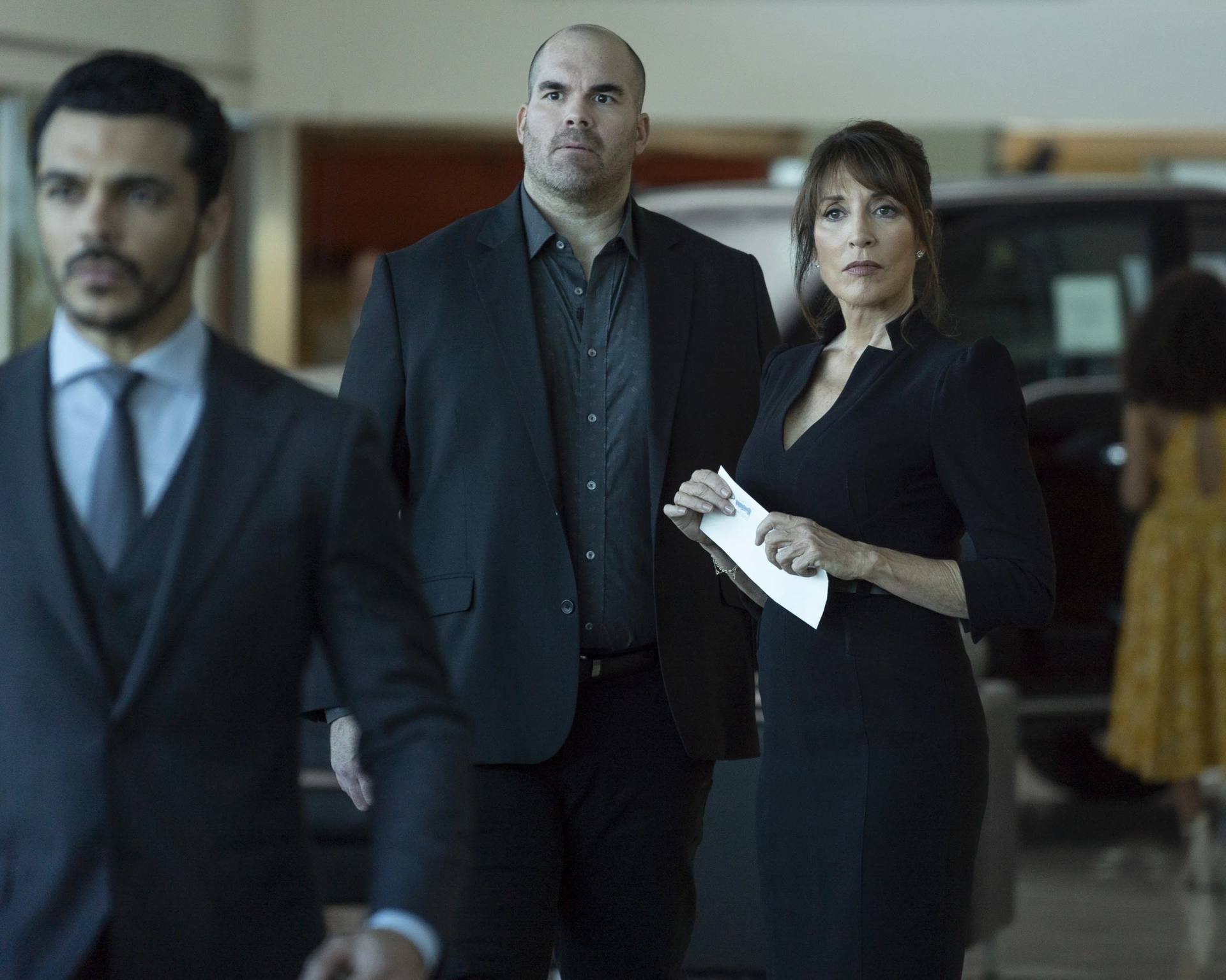 Katey Sagal, Brandon Molale, and Shalim Ortiz in Grand Hotel (2019)