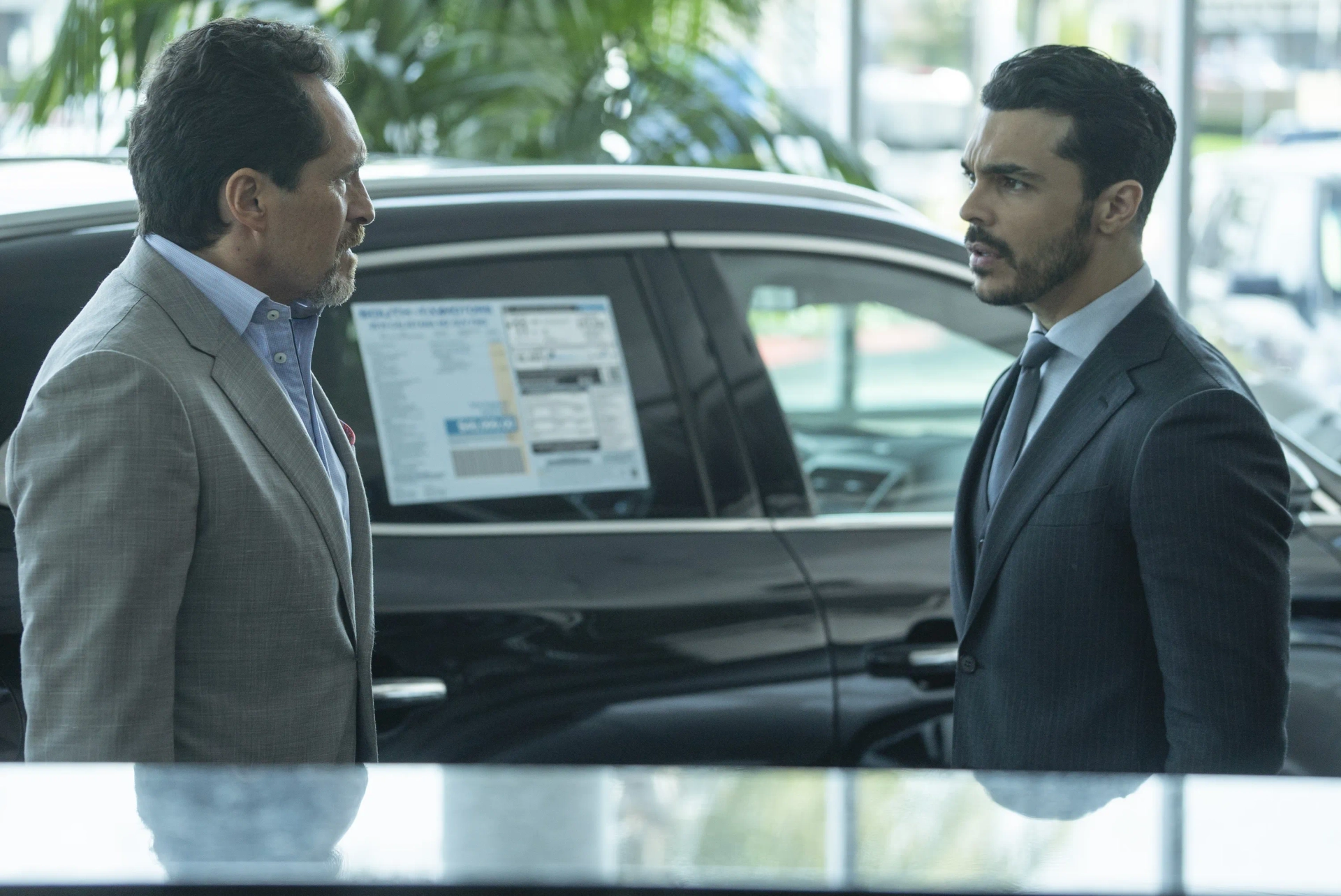 Demián Bichir and Shalim Ortiz in Grand Hotel (2019)