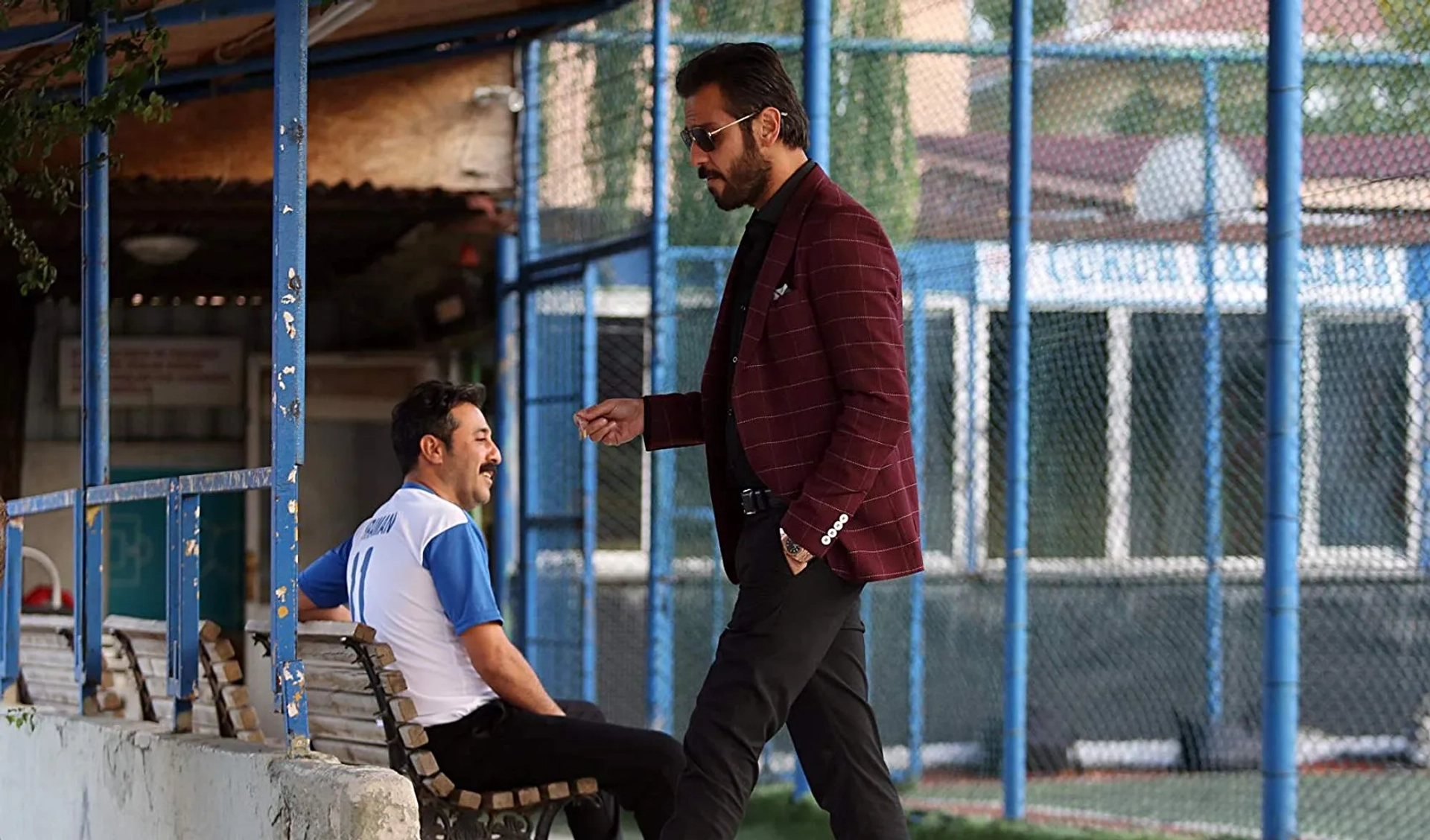 Mustafa Üstündag and Erkan Kolçak Köstendil in The Pit (2016)