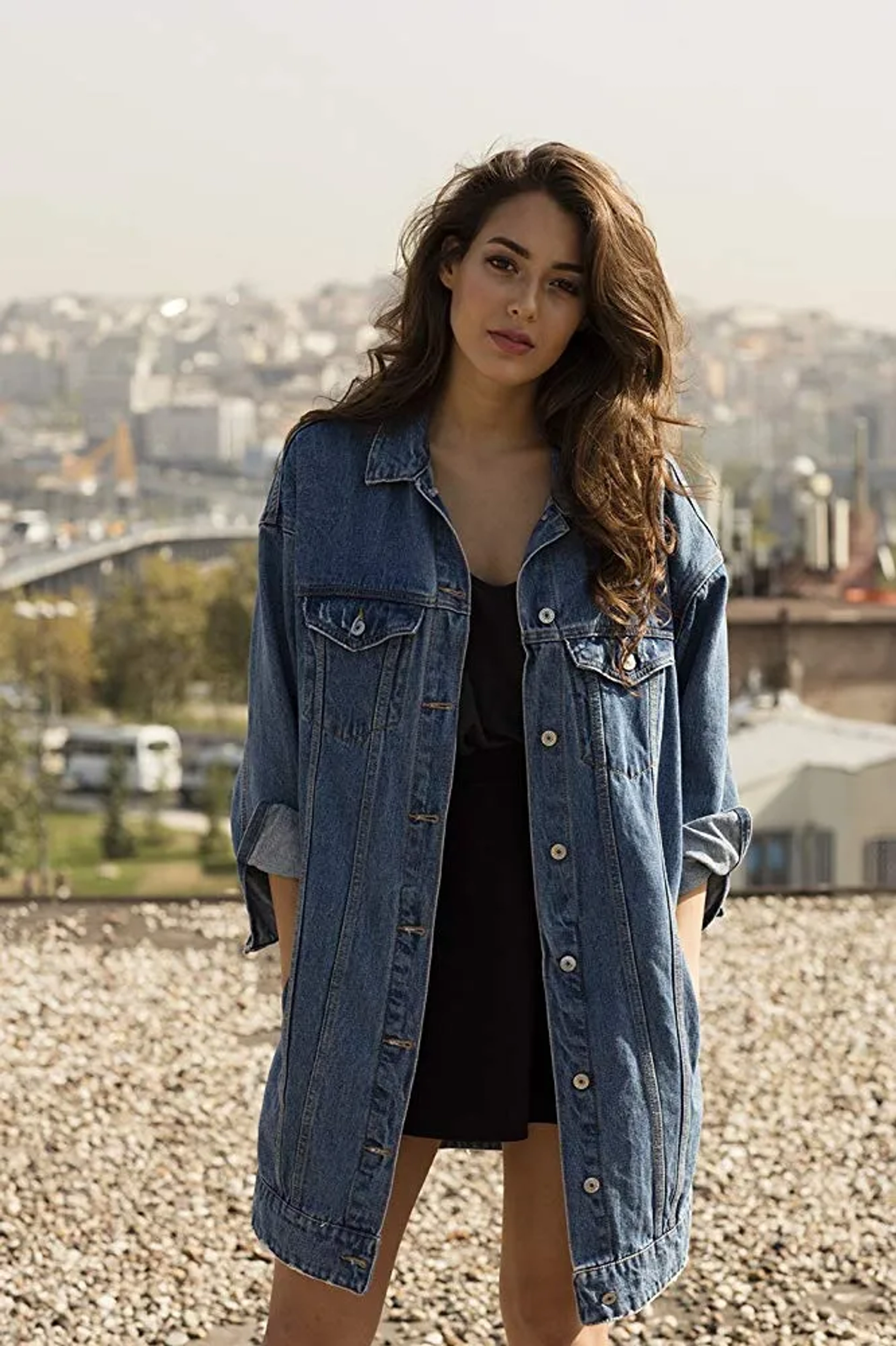 Dilan Çiçek Deniz in The Pit (2016)