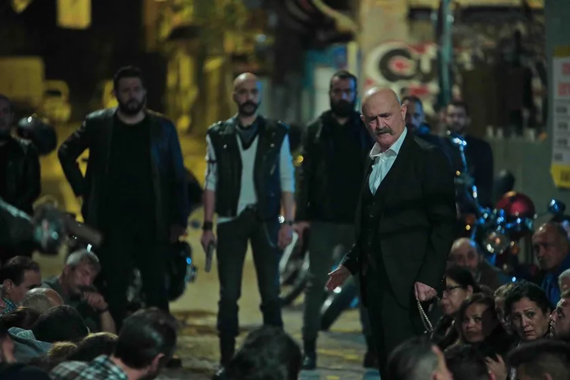 Sarp Akkaya and Müfit Kayacan in The Pit: Çukur Son2 (2021)