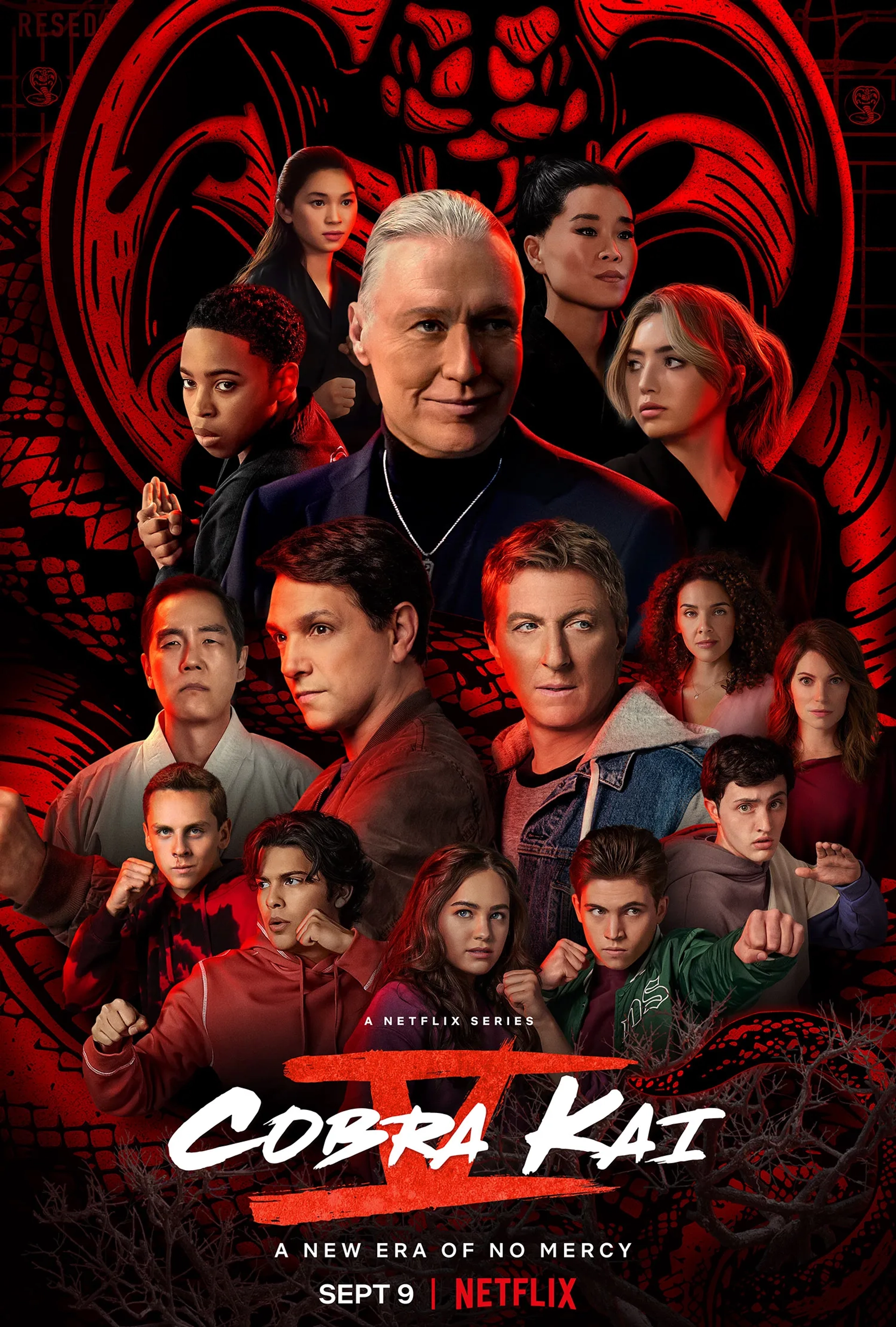 Thomas Ian Griffith, Ralph Macchio, Yuji Okumoto, William Zabka, Courtney Henggeler, Oona O'Brien, Mary Mouser, Peyton List, Alicia Hannah-Kim, Jacob Bertrand, Vanessa Rubio, Tanner Buchanan, Gianni DeCenzo, Xolo Maridueña, and Dallas Dupree Young in Cobra Kai (2018)