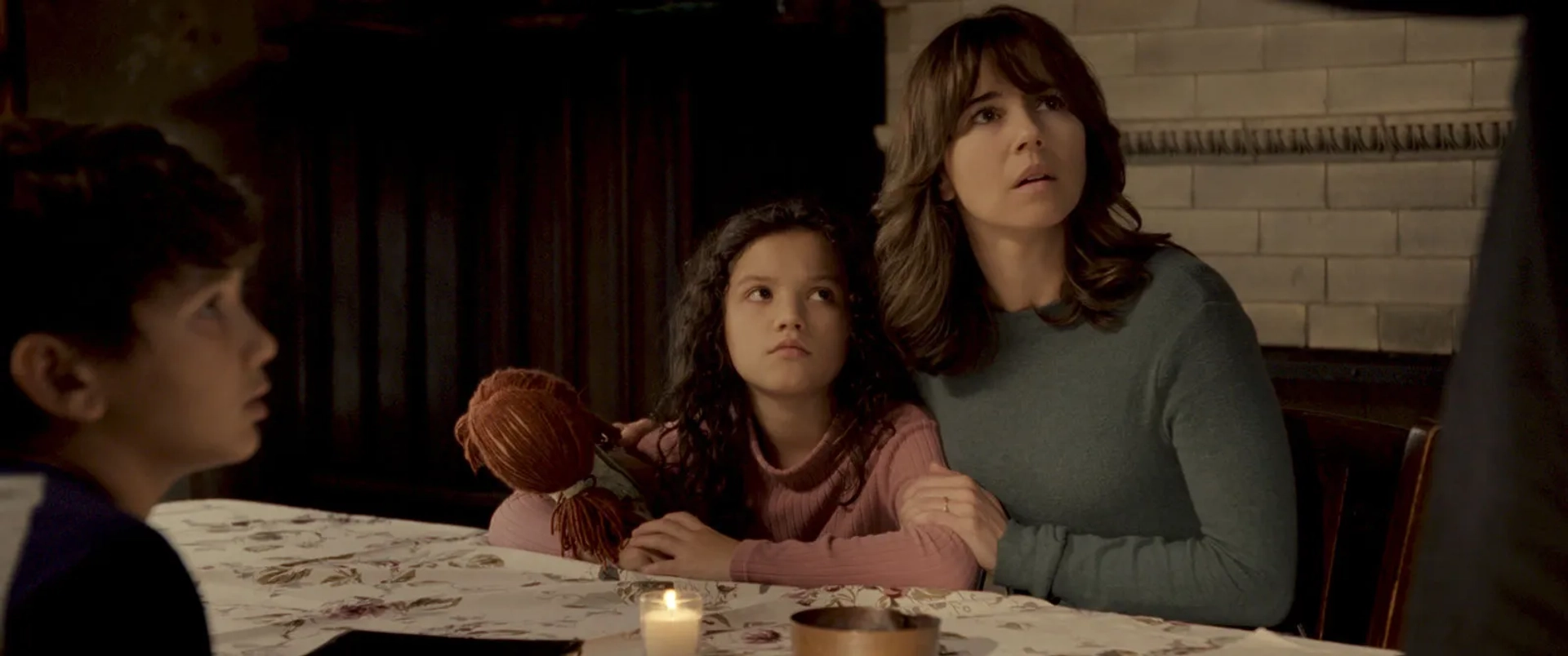 Linda Cardellini, Jaynee-Lynne Kinchen, and Roman Christou in The Curse of La Llorona (2019)