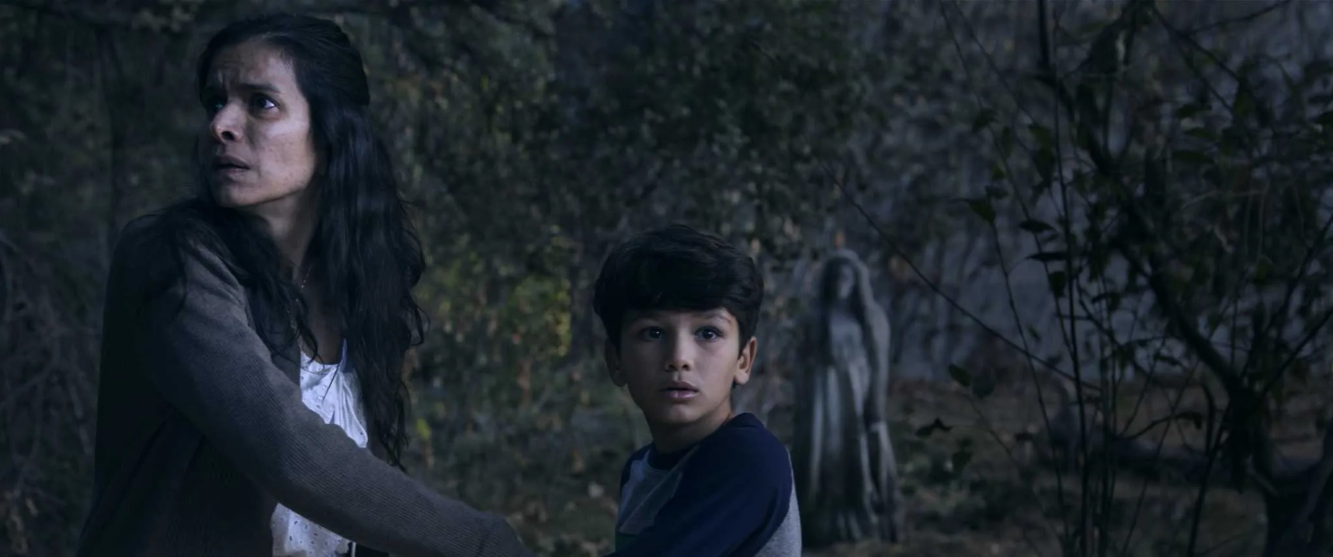 Patricia Velasquez, Marisol Ramirez, and Roman Christou in The Curse of La Llorona (2019)