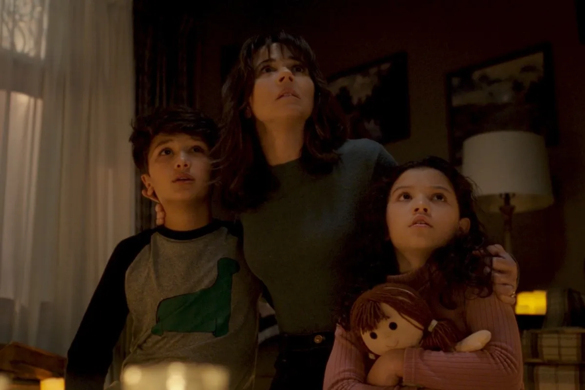 Linda Cardellini, Jaynee-Lynne Kinchen, and Roman Christou in The Curse of La Llorona (2019)