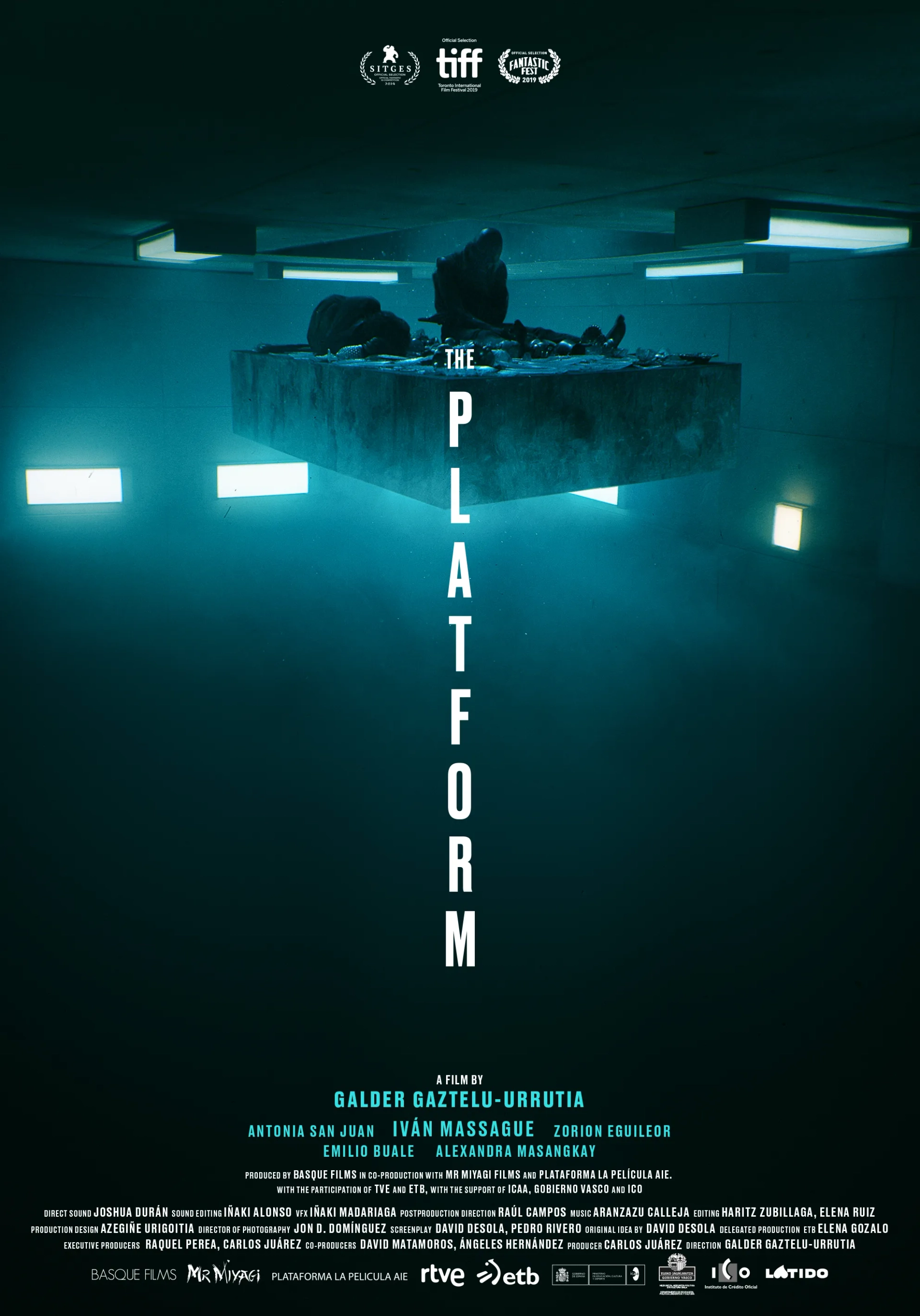 Emilio Buale and Ivan Massagué in The Platform (2019)