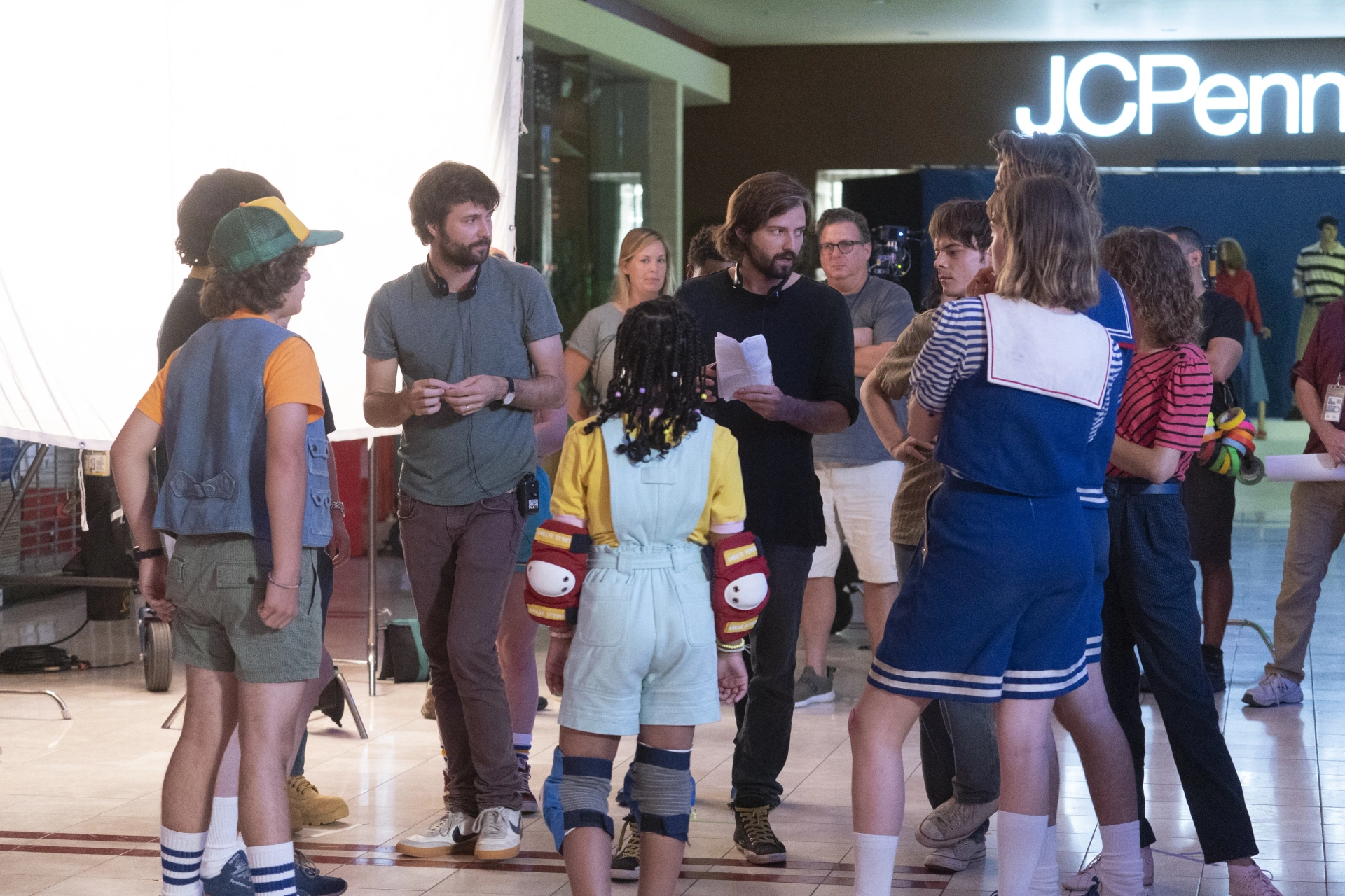 Matt Duffer, Ross Duffer, Charlie Heaton, Gaten Matarazzo, and Priah Ferguson in Stranger Things (2016)
