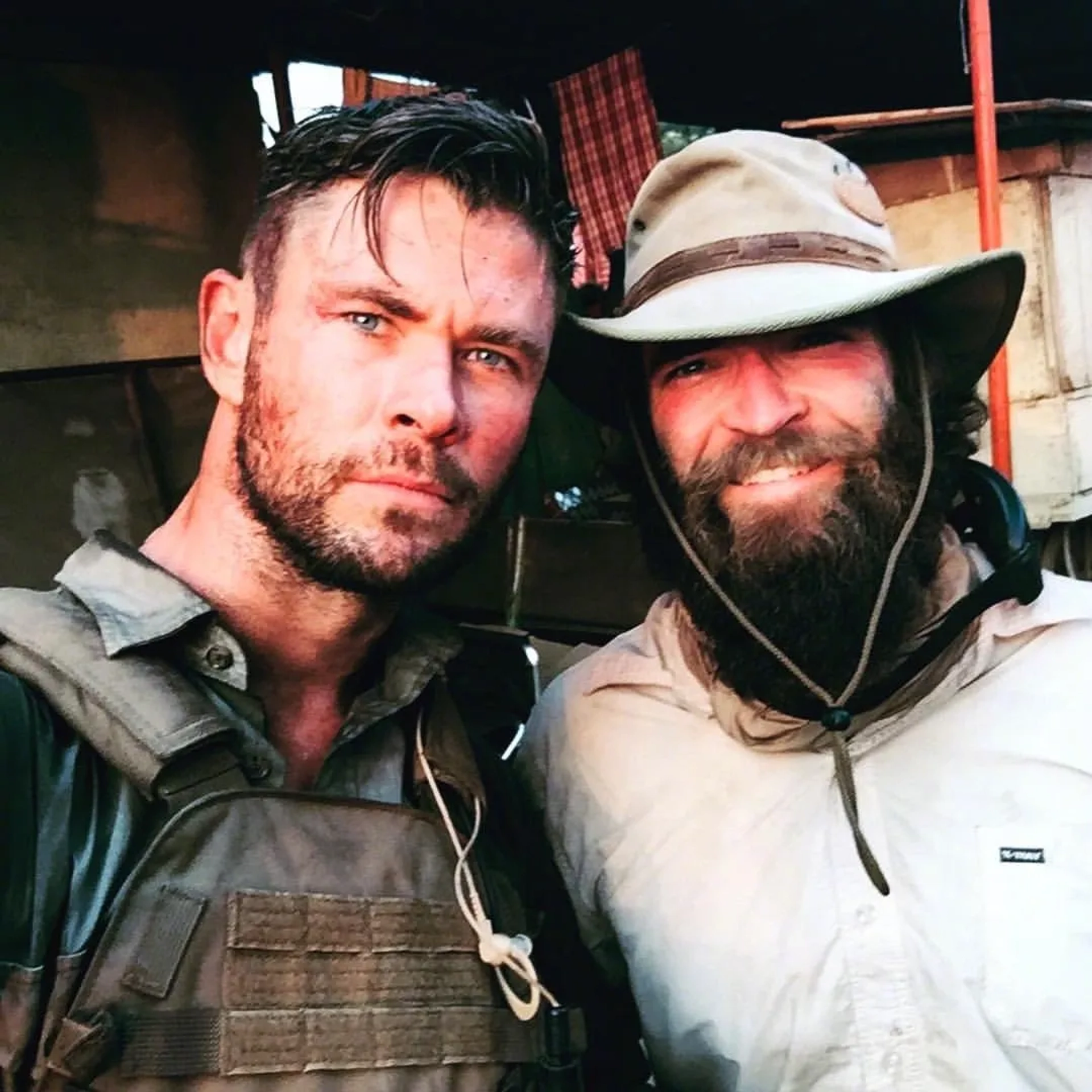 Sam Hargrave and Chris Hemsworth in Extraction (2020)