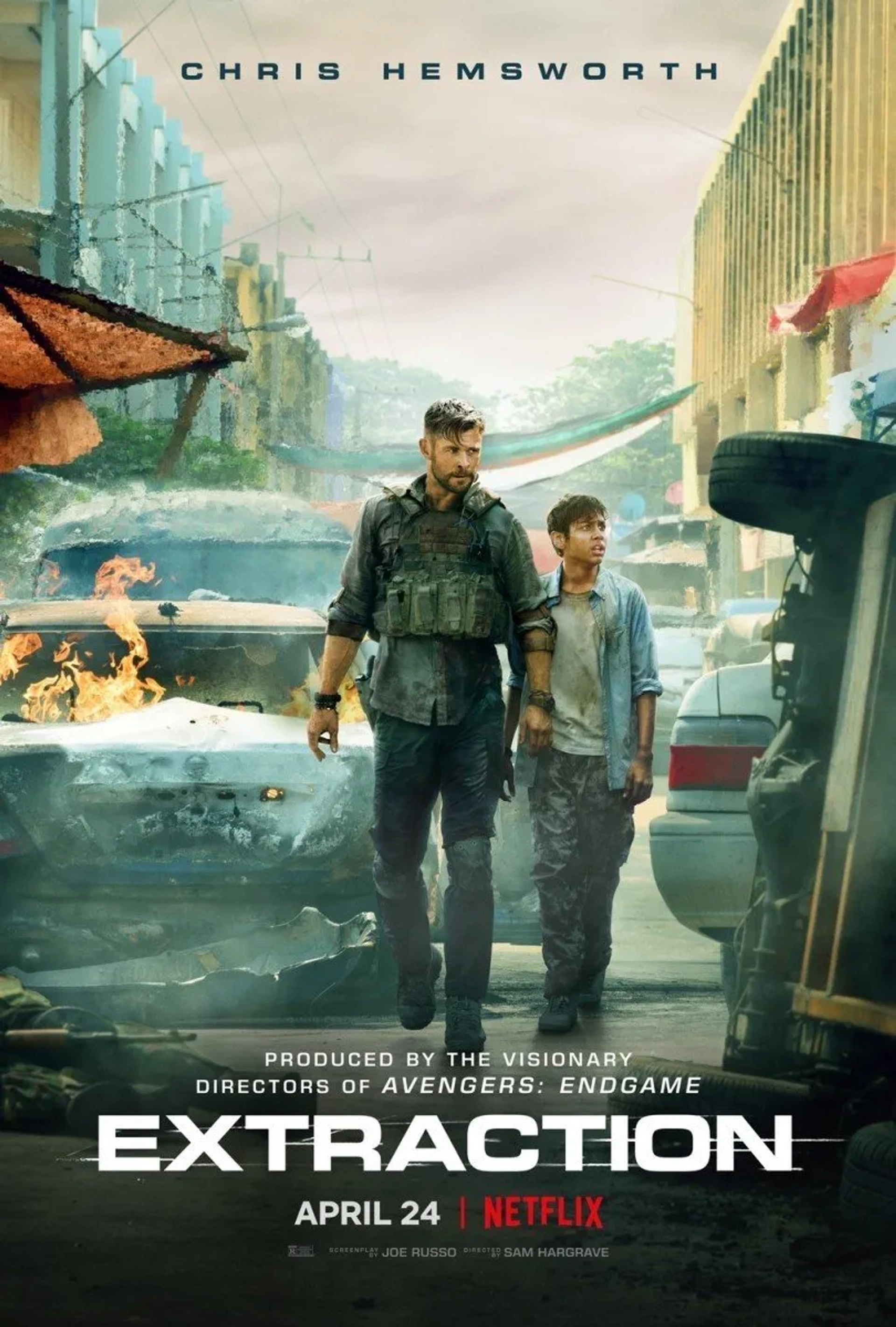 Chris Hemsworth and Rudhraksh Jaiswal in Extraction (2020)