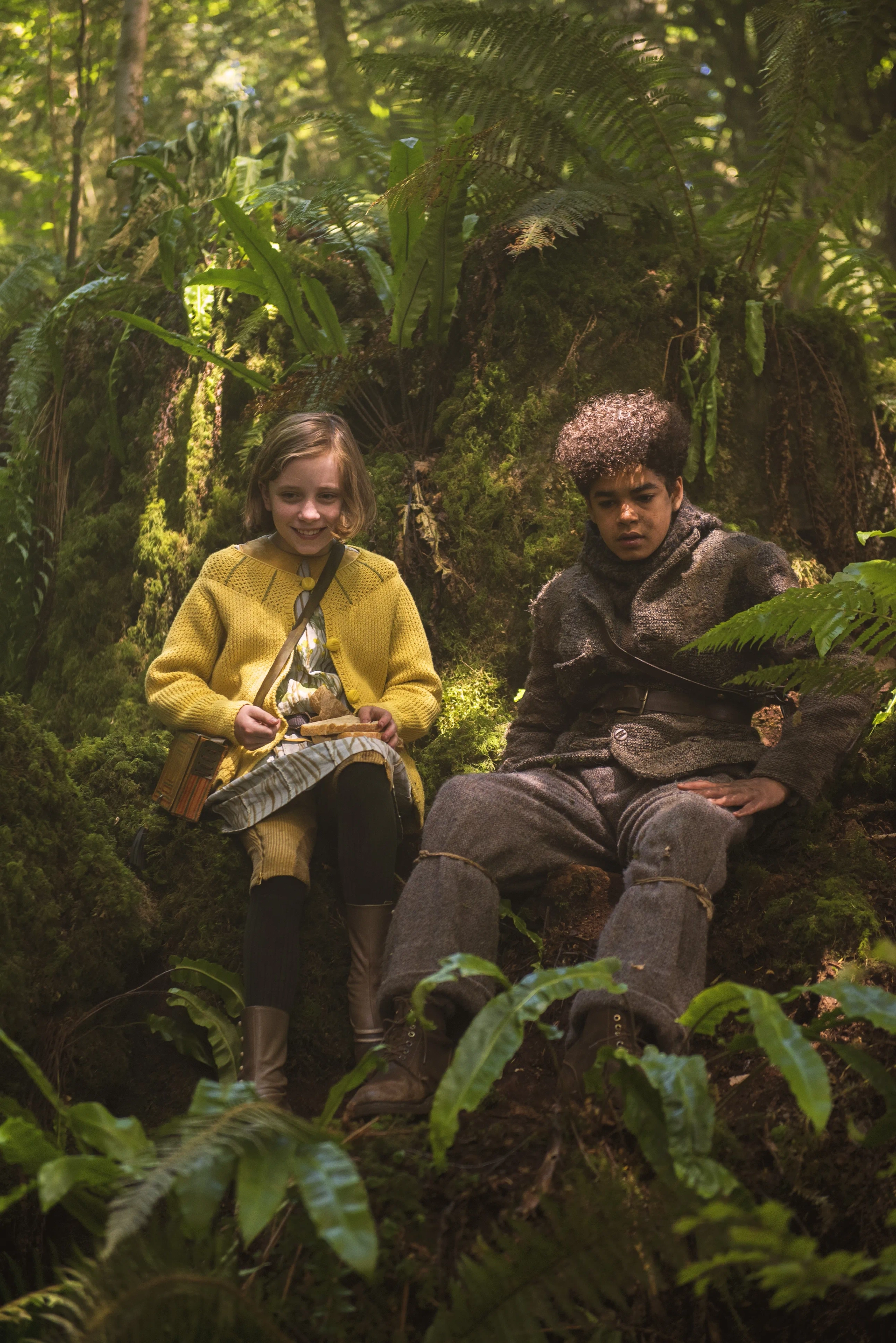 Dixie Egerickx and Amir Wilson in The Secret Garden (2020)