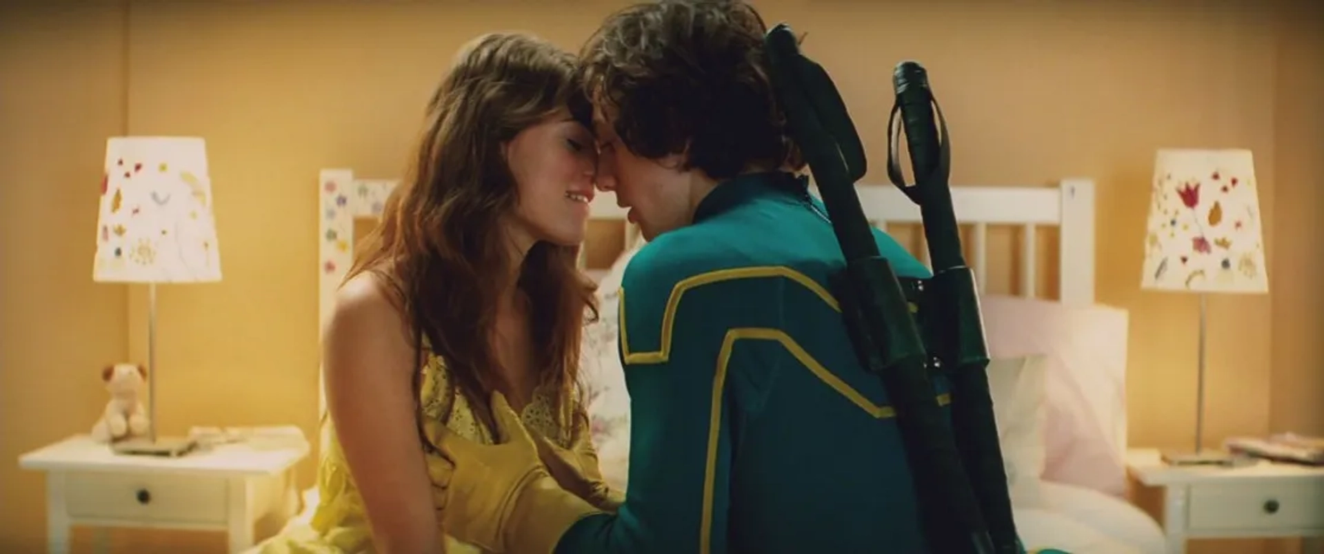 Lyndsy Fonseca and Aaron Taylor-Johnson in Kick-Ass (2010)