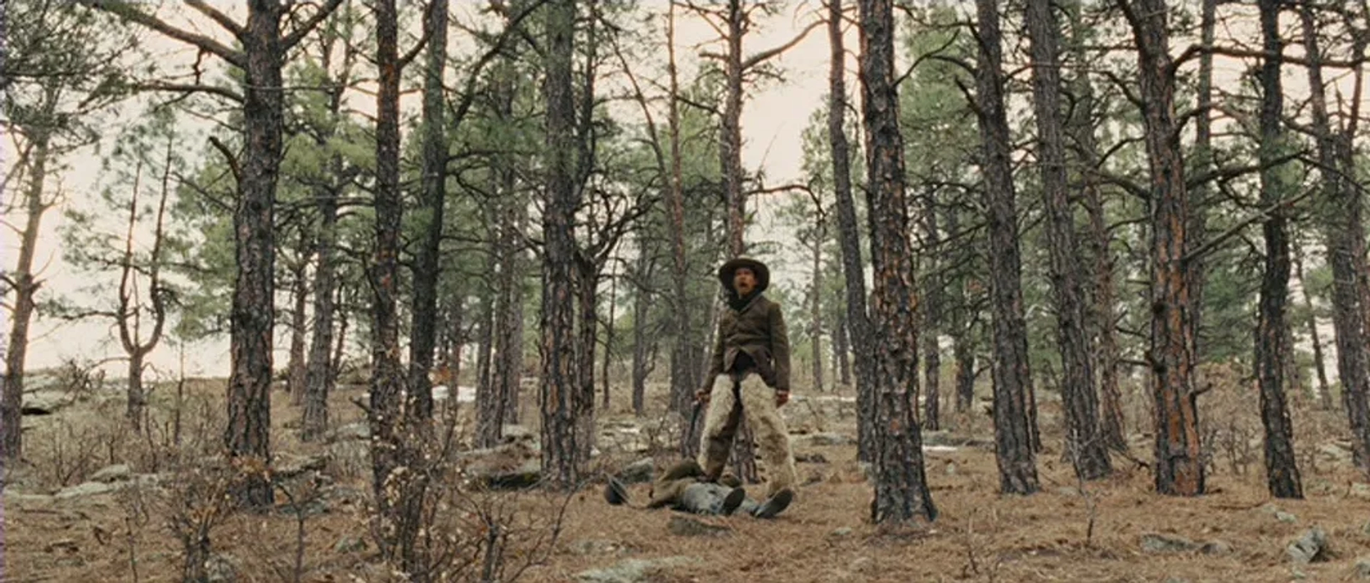 Barry Pepper and Hailee Steinfeld in True Grit (2010)