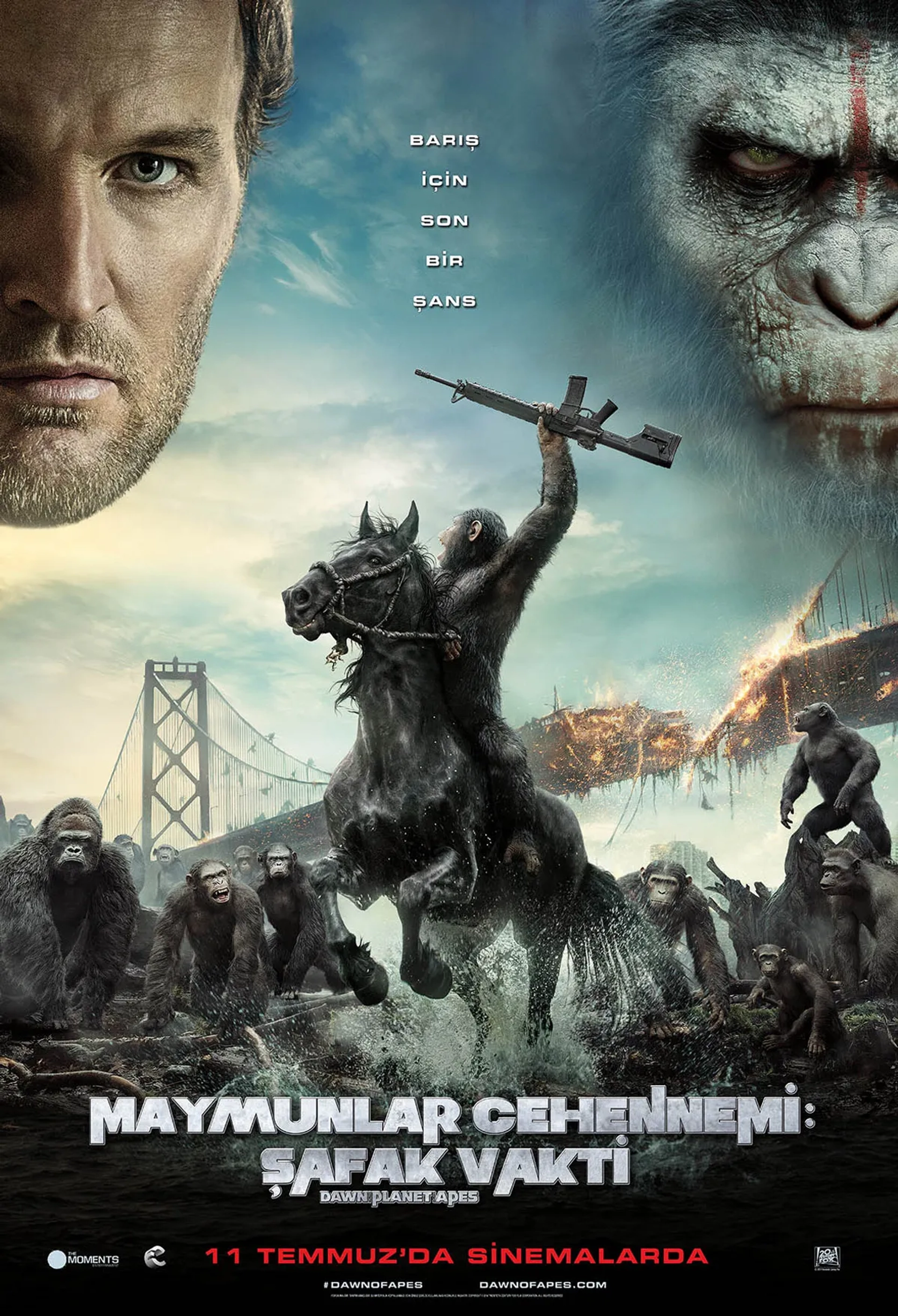 Jason Clarke, Andy Serkis, Terry Notary, and Scott Lang in Dawn of the Planet of the Apes (2014)