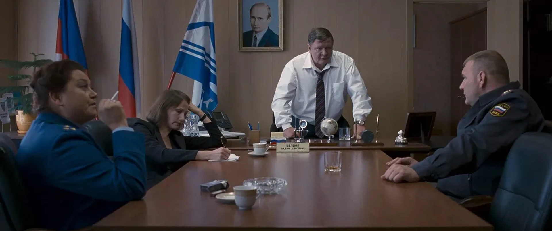 Roman Madyanov, Margarita Shubina, Dmitriy Bykovskiy-Romashov, and Alla Emintseva in Leviathan (2014)