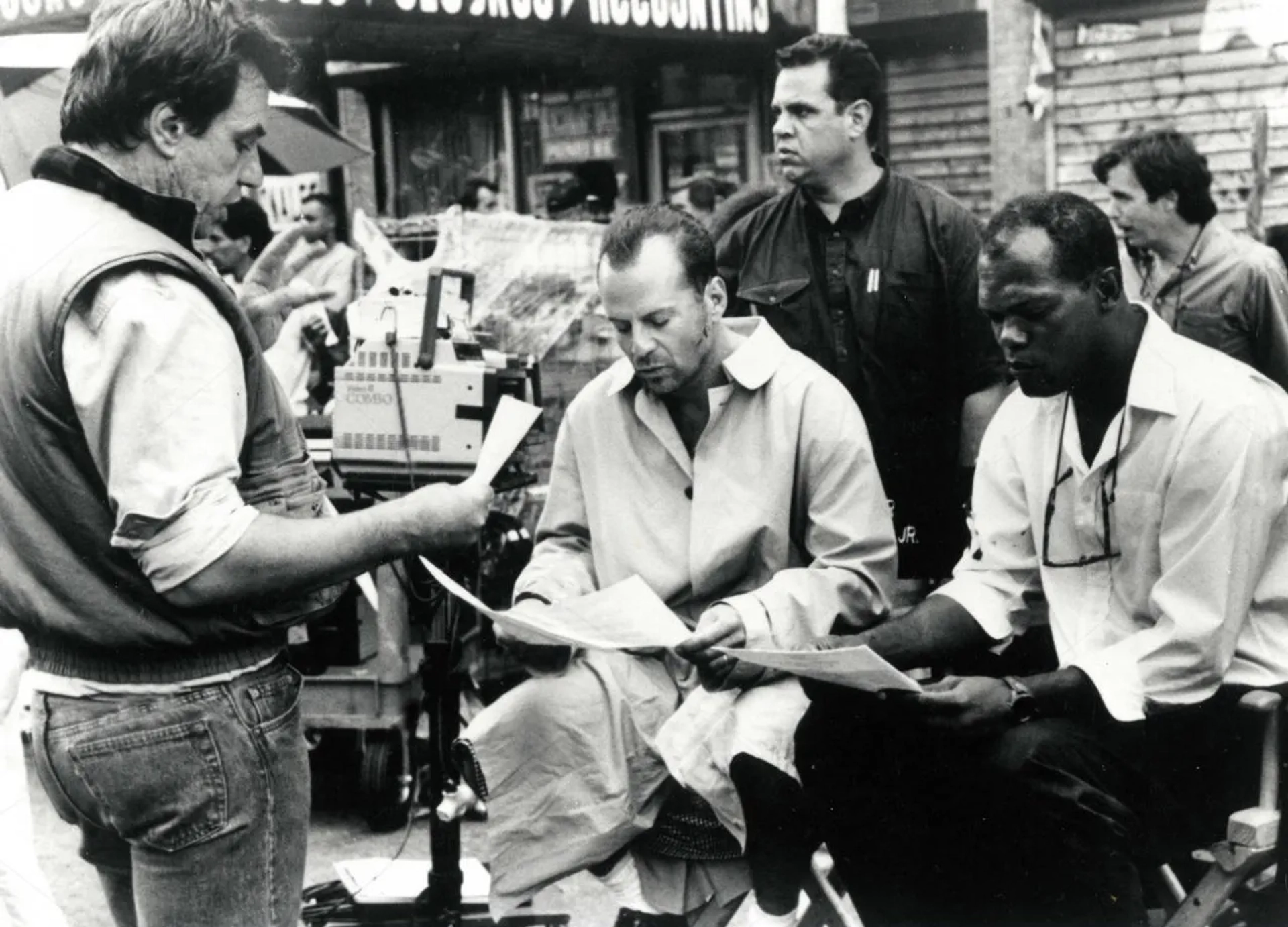 Samuel L. Jackson, Bruce Willis, and John McTiernan in Die Hard with a Vengeance (1995)