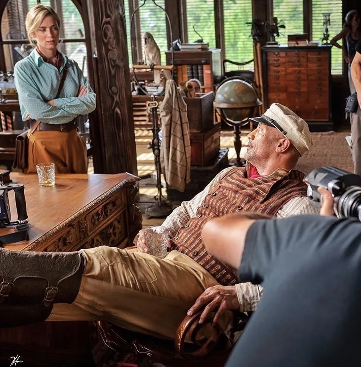 Dwayne Johnson and Emily Blunt in Jungle Cruise (2021)