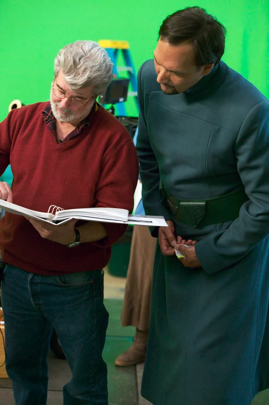 George Lucas and Jimmy Smits in Star Wars: Episode III - Revenge of the Sith (2005)