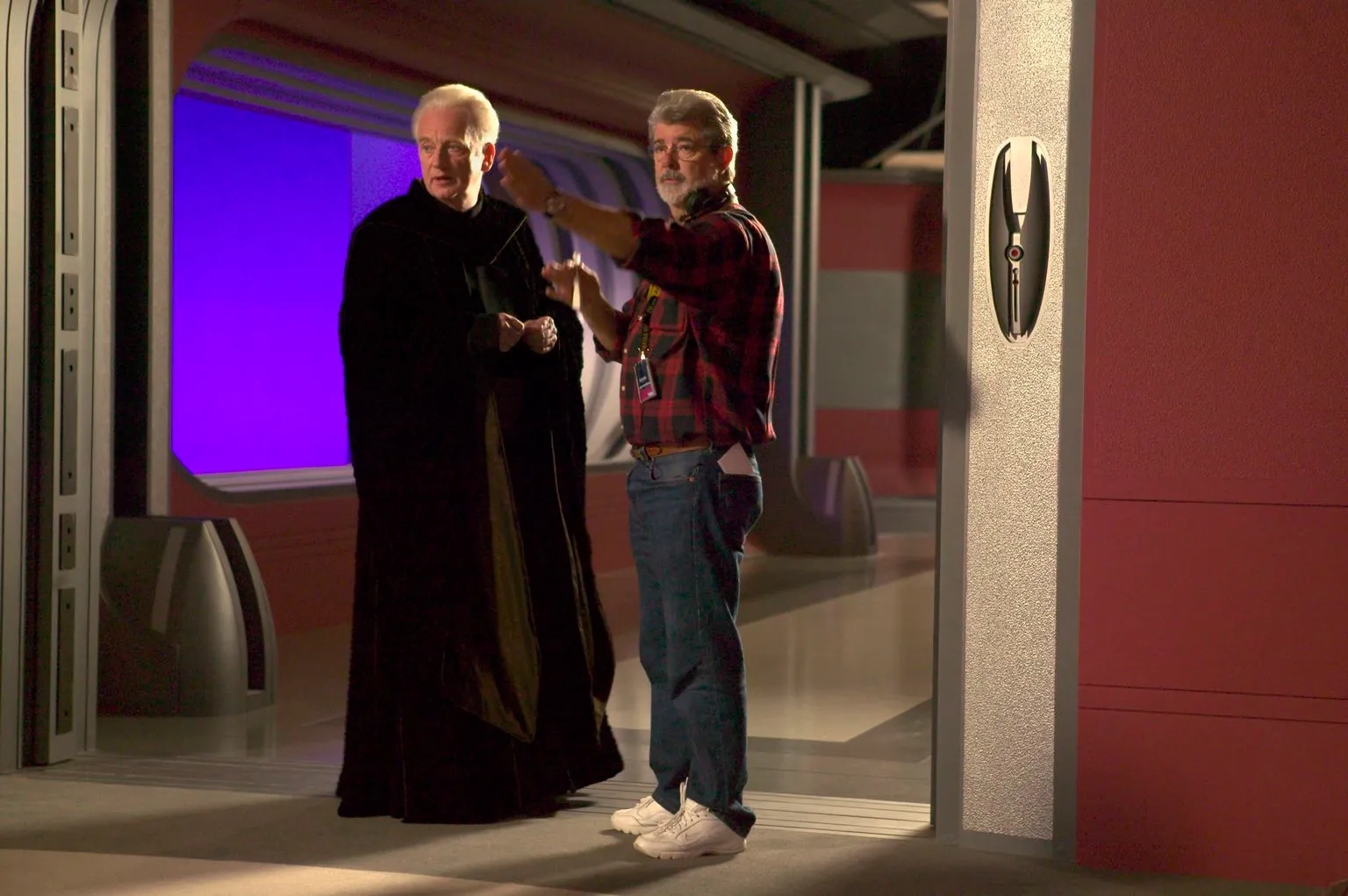 George Lucas and Ian McDiarmid in Star Wars: Episode III - Revenge of the Sith (2005)