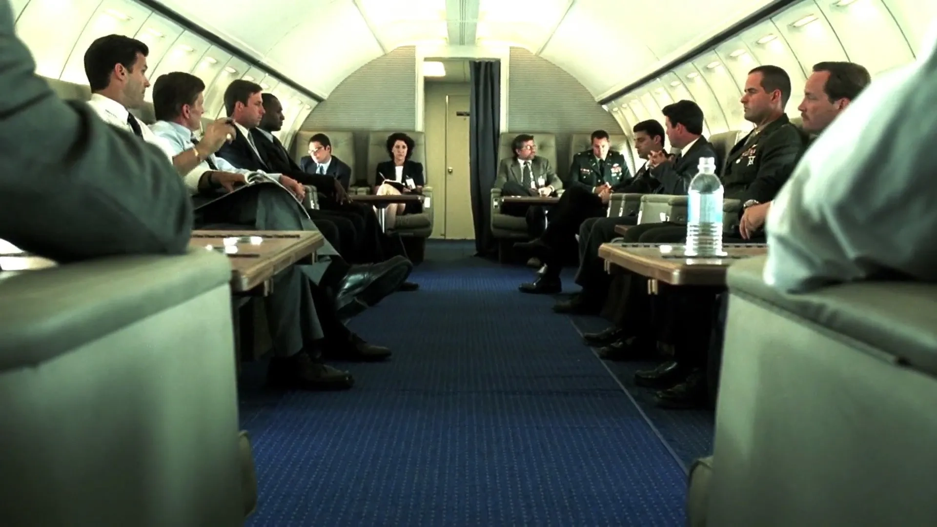 Michael Douglas and D.W. Moffett in Traffic (2000)