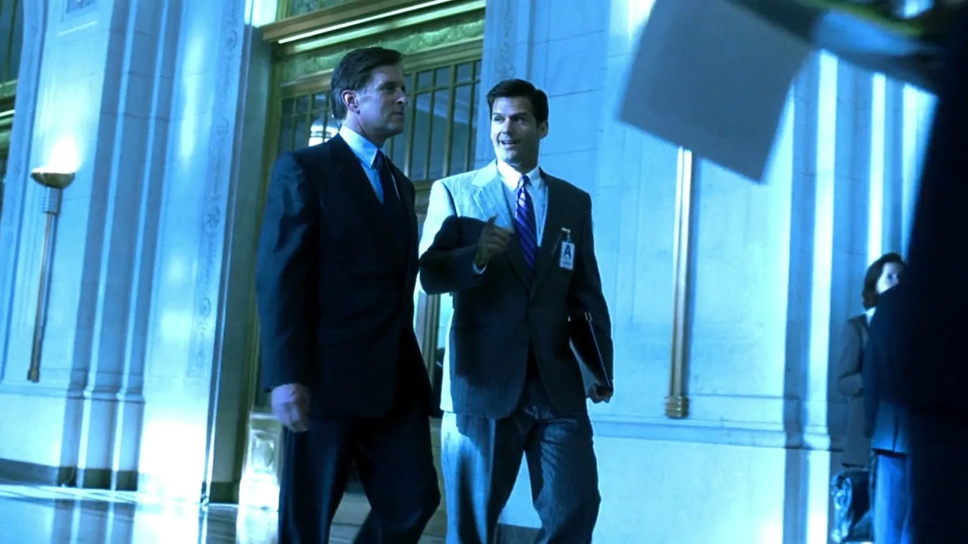 Michael Douglas and D.W. Moffett in Traffic (2000)