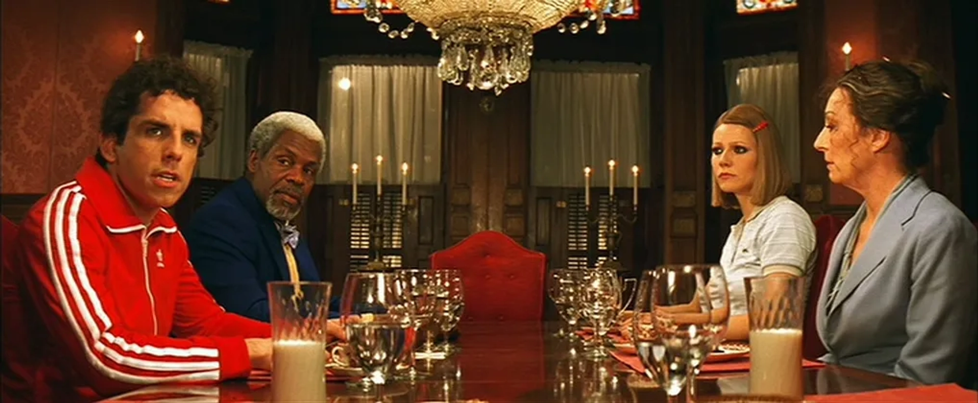 Danny Glover, Gwyneth Paltrow, Anjelica Huston, and Ben Stiller in The Royal Tenenbaums (2001)