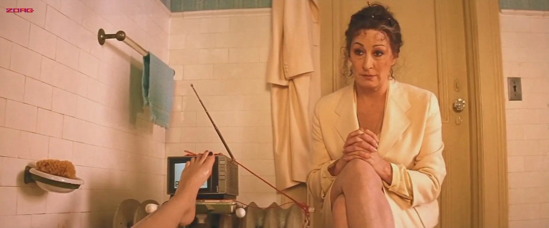 Gwyneth Paltrow and Anjelica Huston in The Royal Tenenbaums (2001)