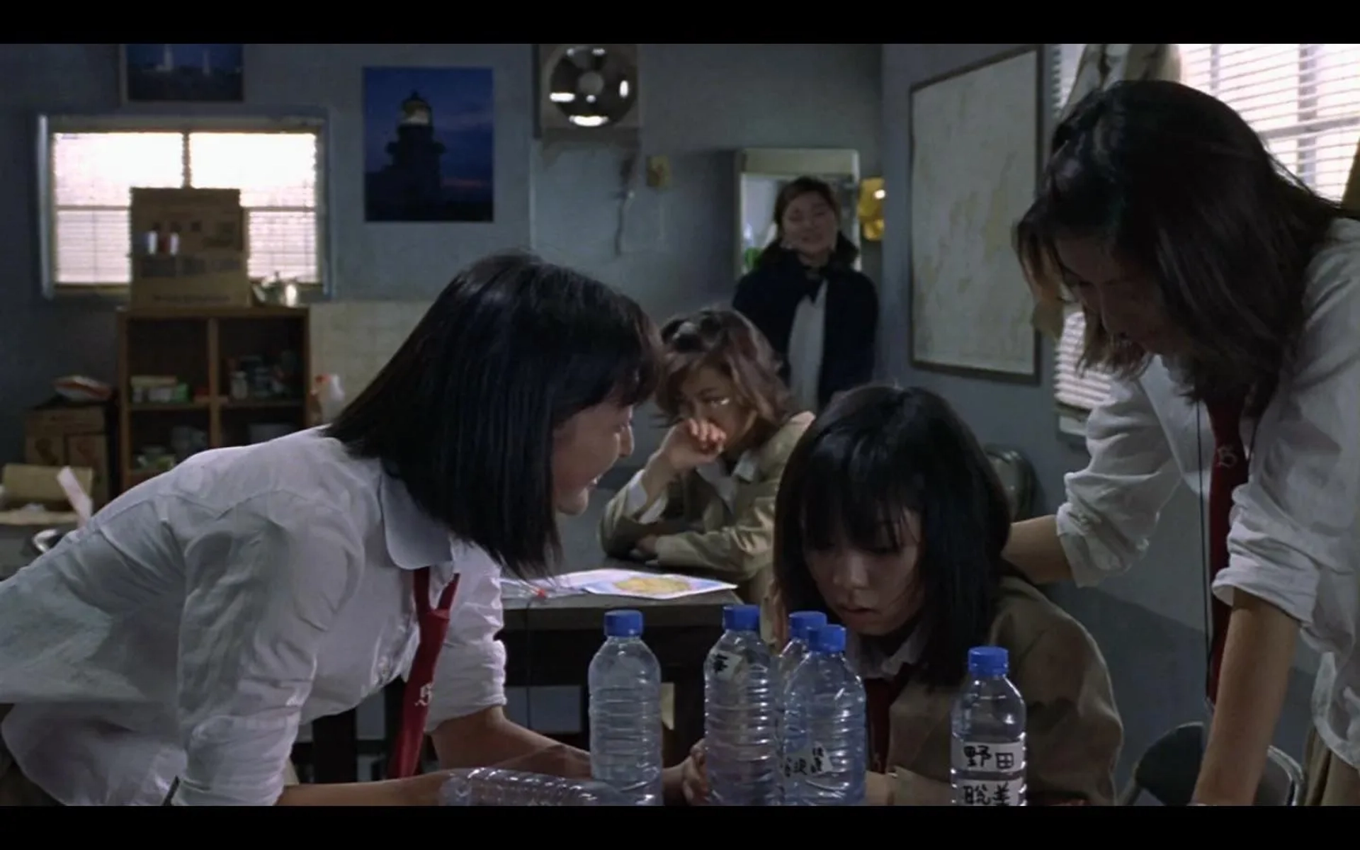 Asami Kanai and Sayaka Kamiya in Battle Royale (2000)