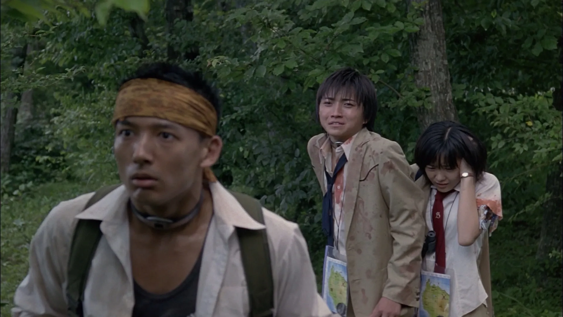 Tatsuya Fujiwara, Aki Maeda, and Tarô Yamamoto in Battle Royale (2000)