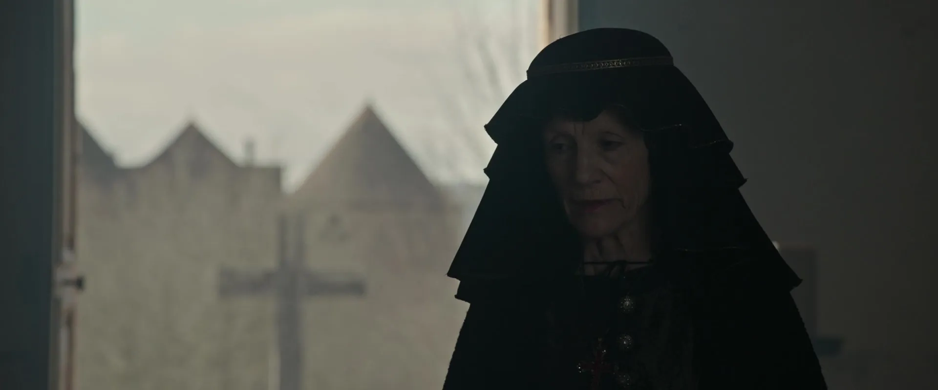 Harriet Walter in The Last Duel (2021)