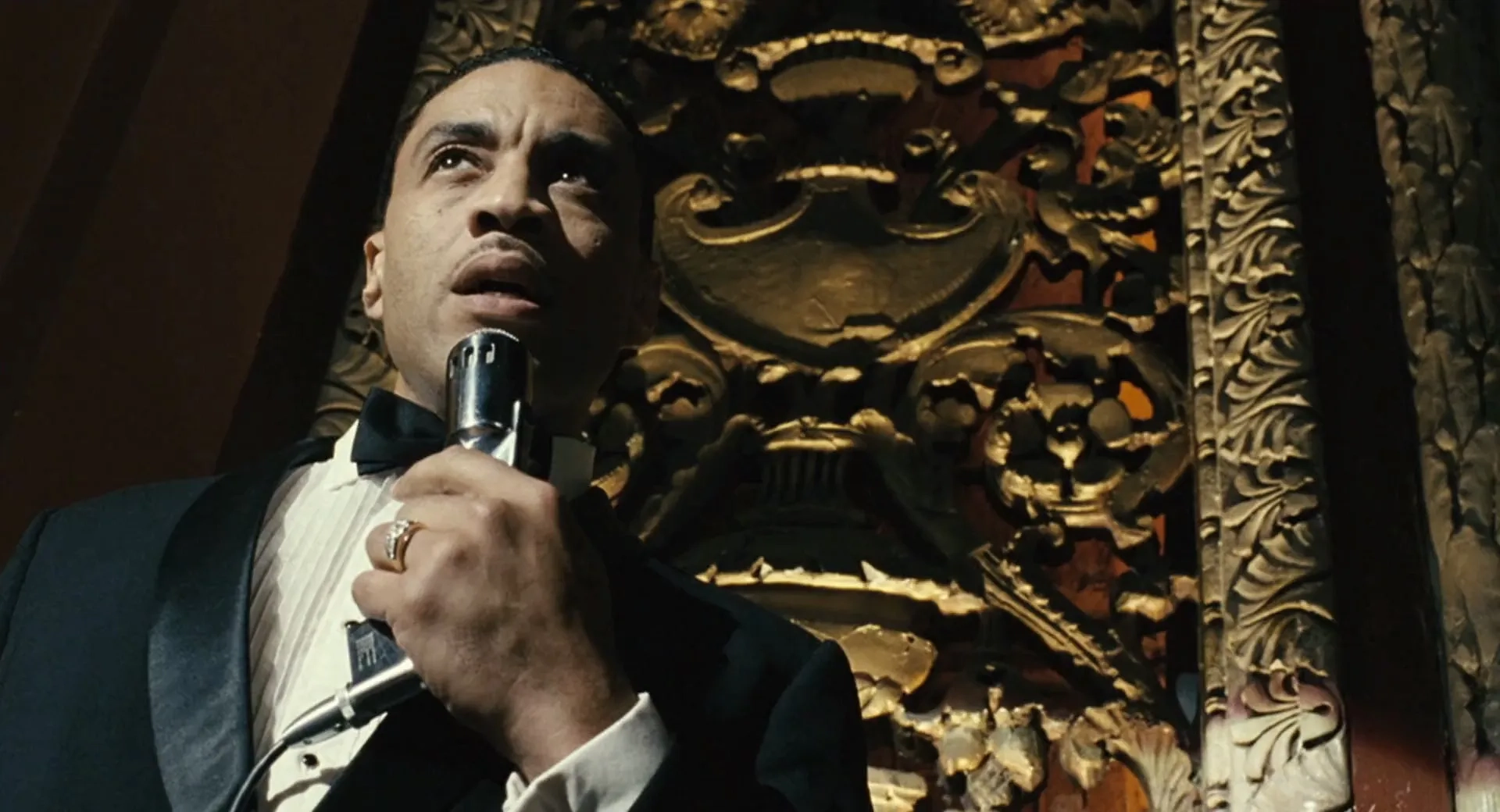 Harry Lennix in Ray (2004)