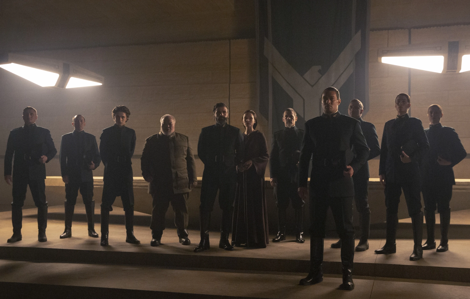 Josh Brolin, Rebecca Ferguson, Stephen McKinley Henderson, Oscar Isaac, and Timothée Chalamet in Dune (2021)