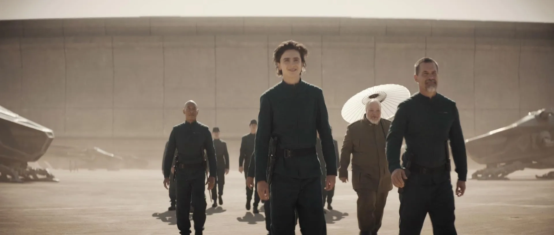 Josh Brolin, Stephen McKinley Henderson, and Timothée Chalamet in Dune (2021)