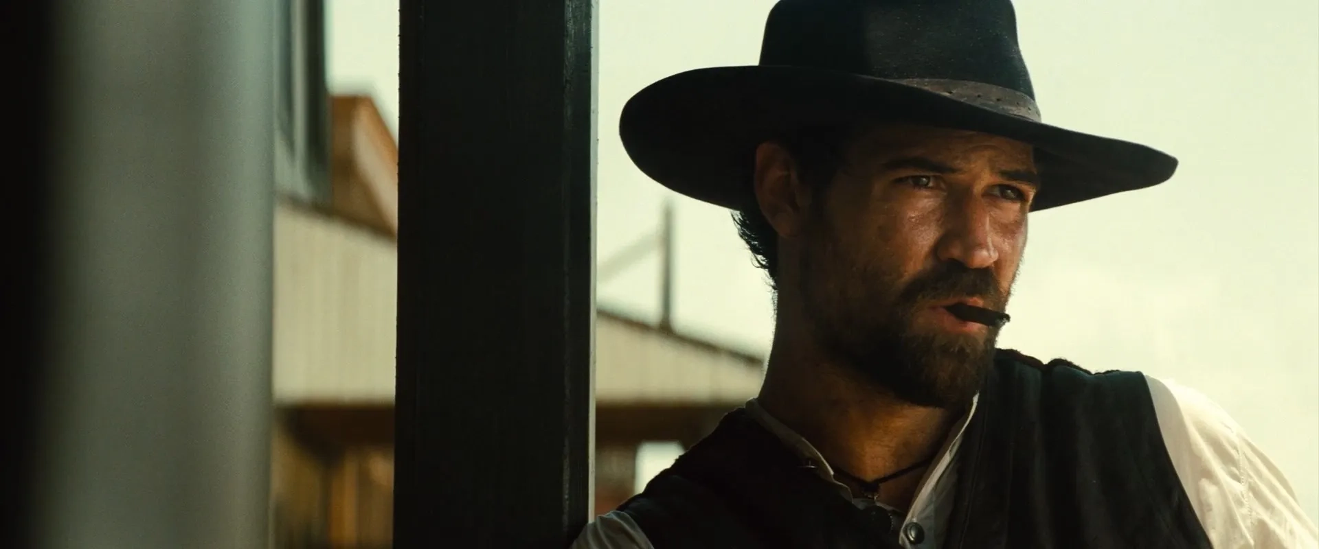 Manuel Garcia-Rulfo in The Magnificent Seven (2016)