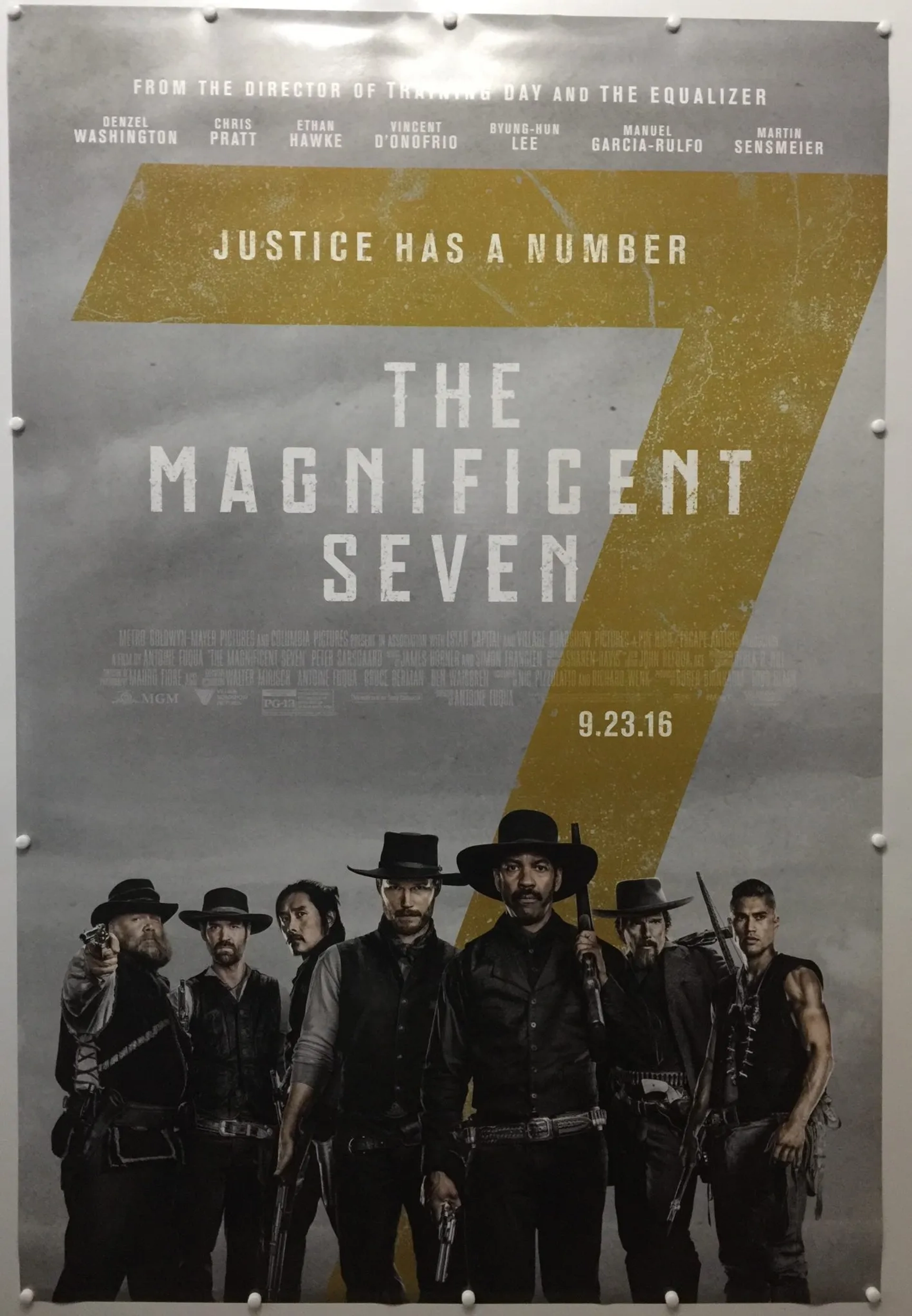 Ethan Hawke, Denzel Washington, Vincent D'Onofrio, Lee Byung-hun, Chris Pratt, Manuel Garcia-Rulfo, and Martin Sensmeier in The Magnificent Seven (2016)