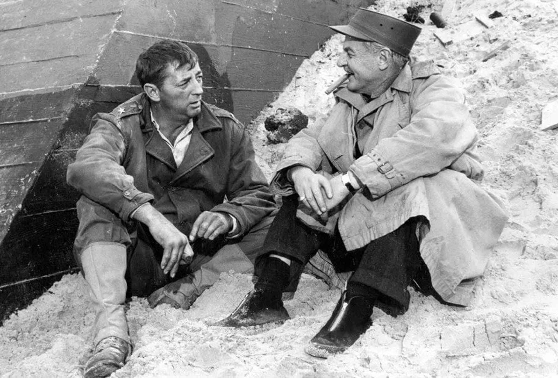 Robert Mitchum and Darryl F. Zanuck in The Longest Day (1962)