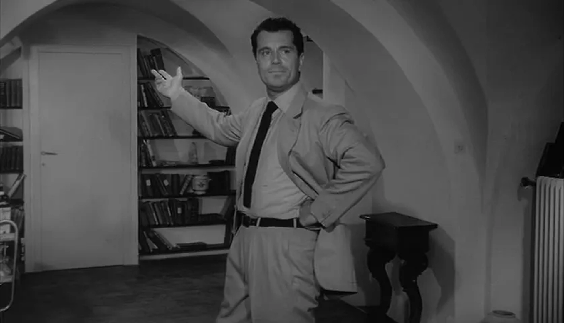 Gabriele Ferzetti in L'Avventura (1960)