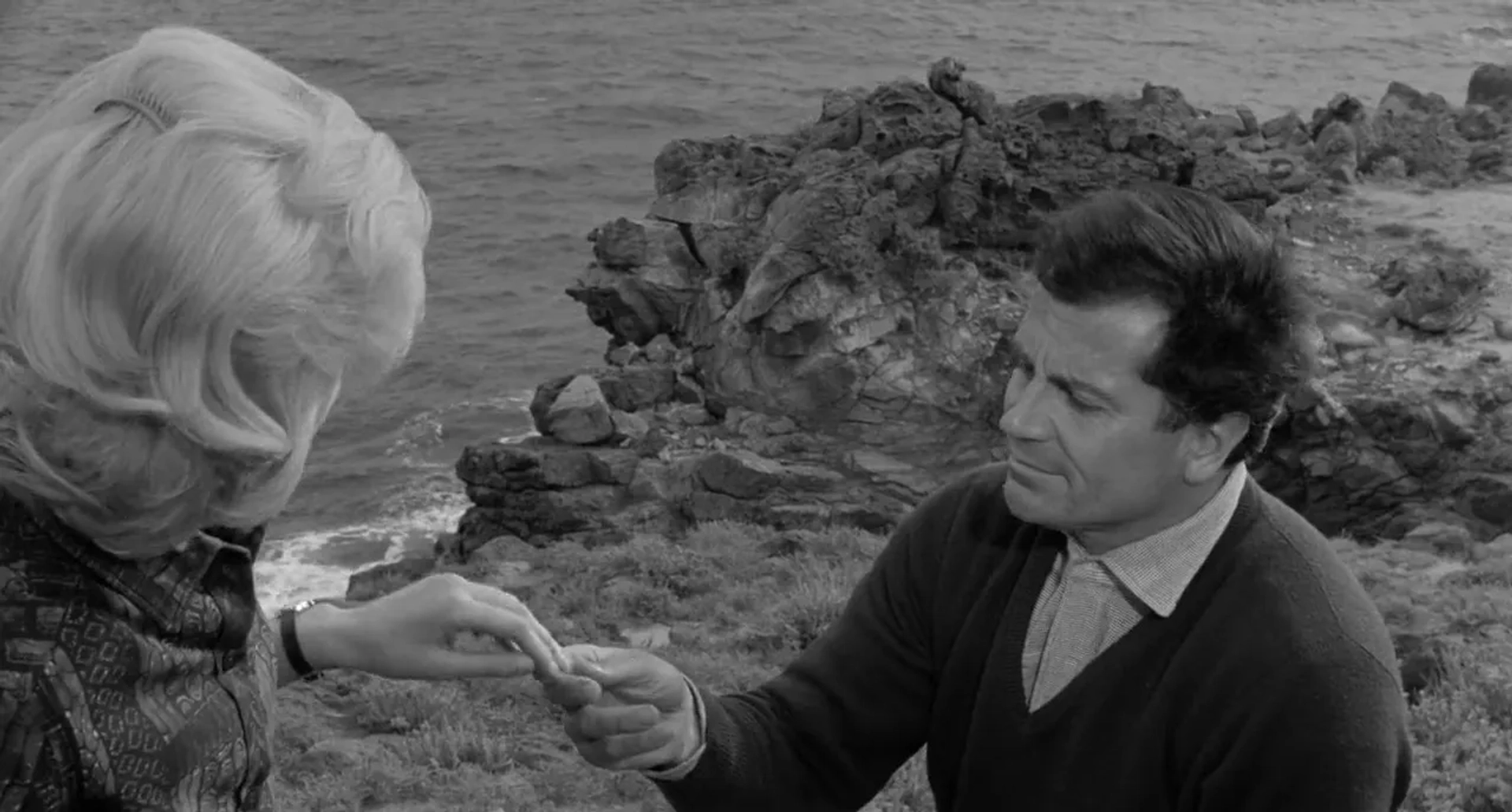 Gabriele Ferzetti and Monica Vitti in L'Avventura (1960)