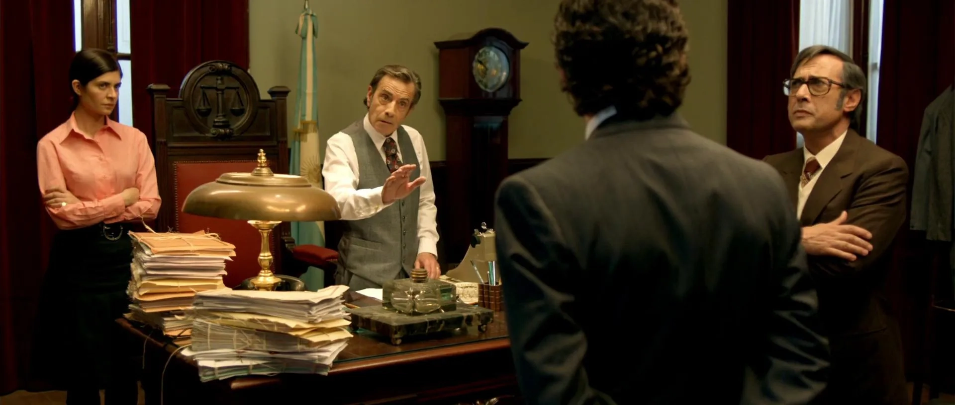 Mario Alarcón, Ricardo Darín, Guillermo Francella, and Soledad Villamil in The Secret in Their Eyes (2009)