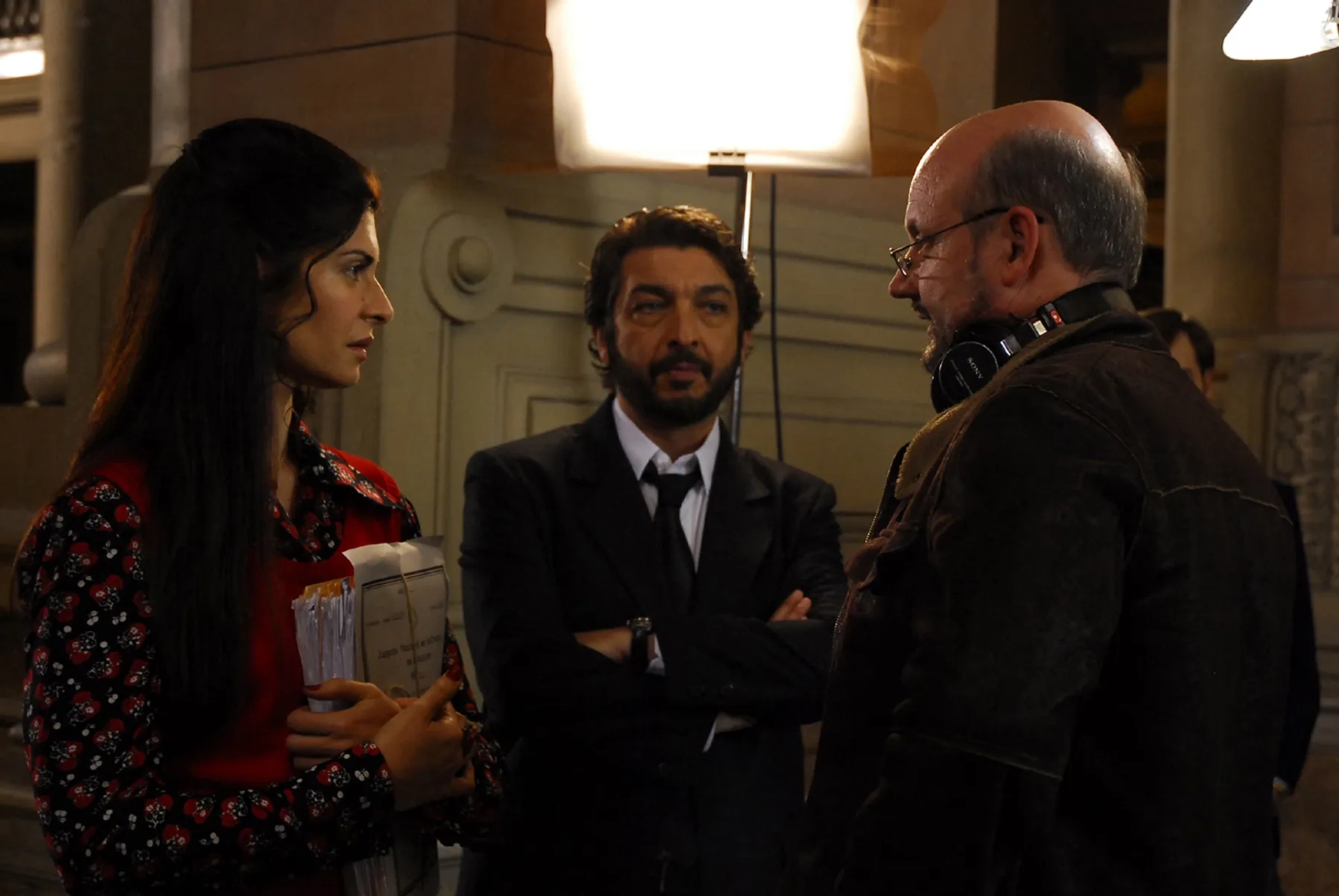 Juan José Campanella, Ricardo Darín, and Soledad Villamil in The Secret in Their Eyes (2009)